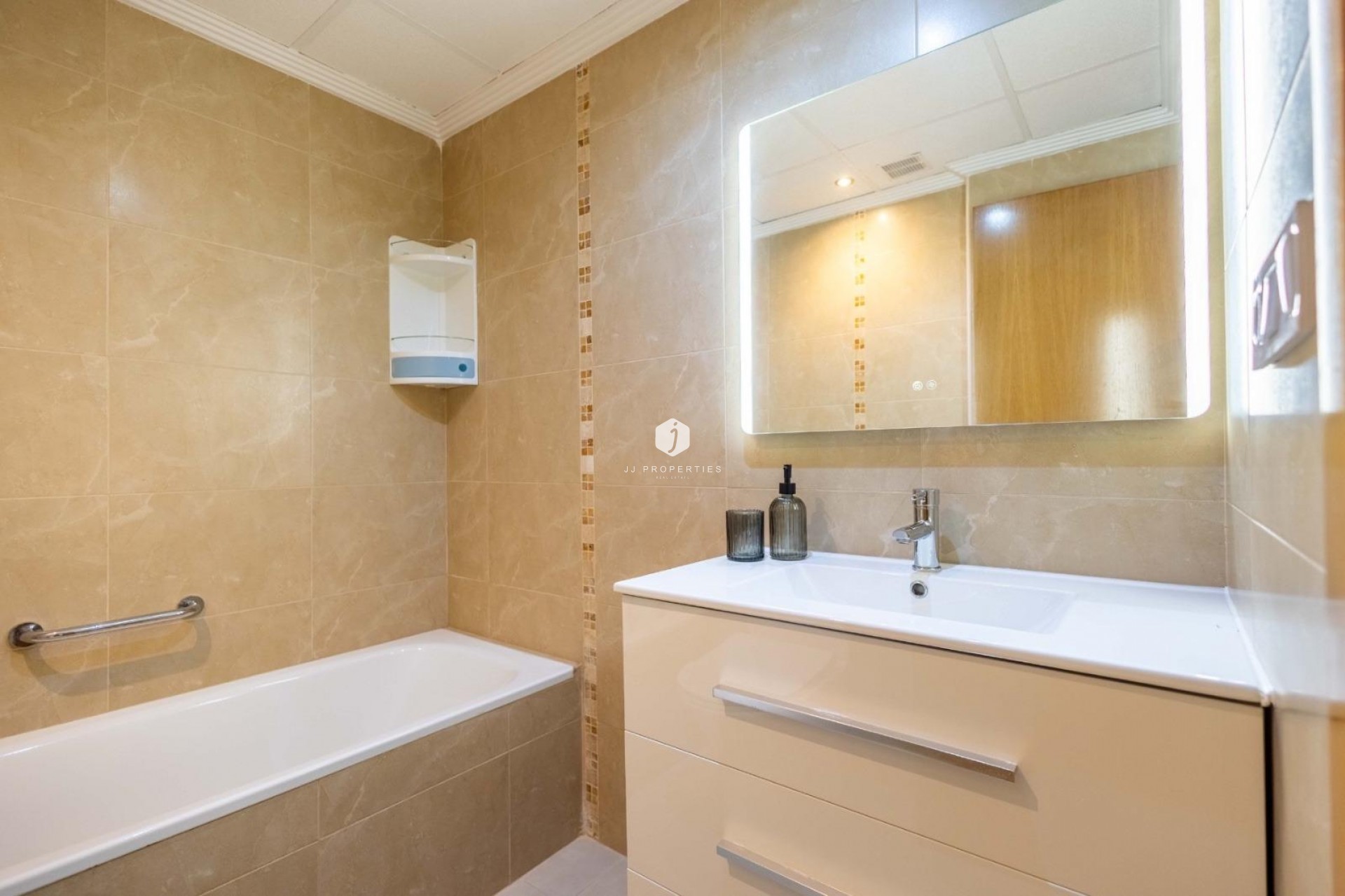 Resale - Apartment / flat -
Torrevieja - Las calas