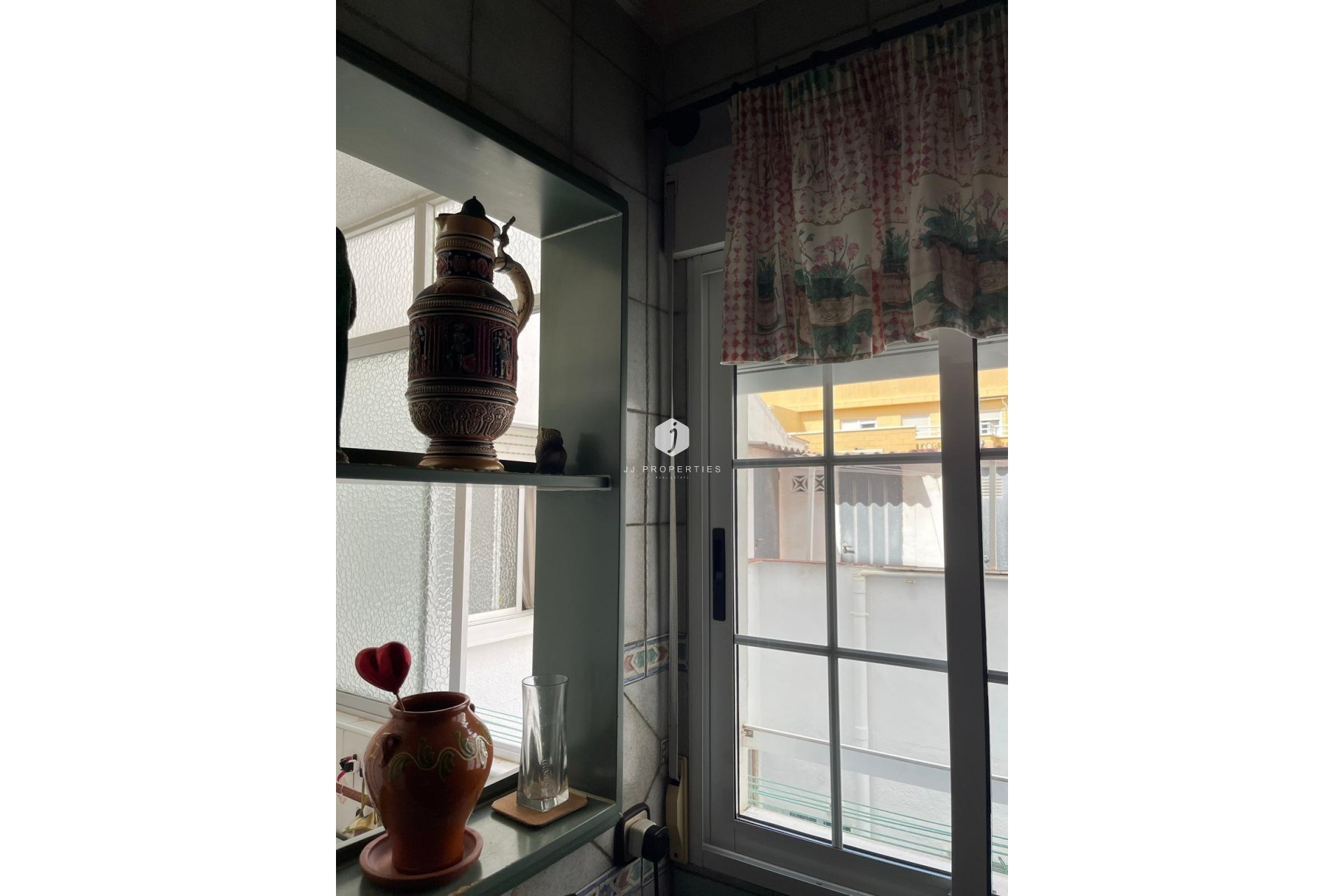 Resale - Apartment / flat -
Torrevieja - Las Piscinas Naturales