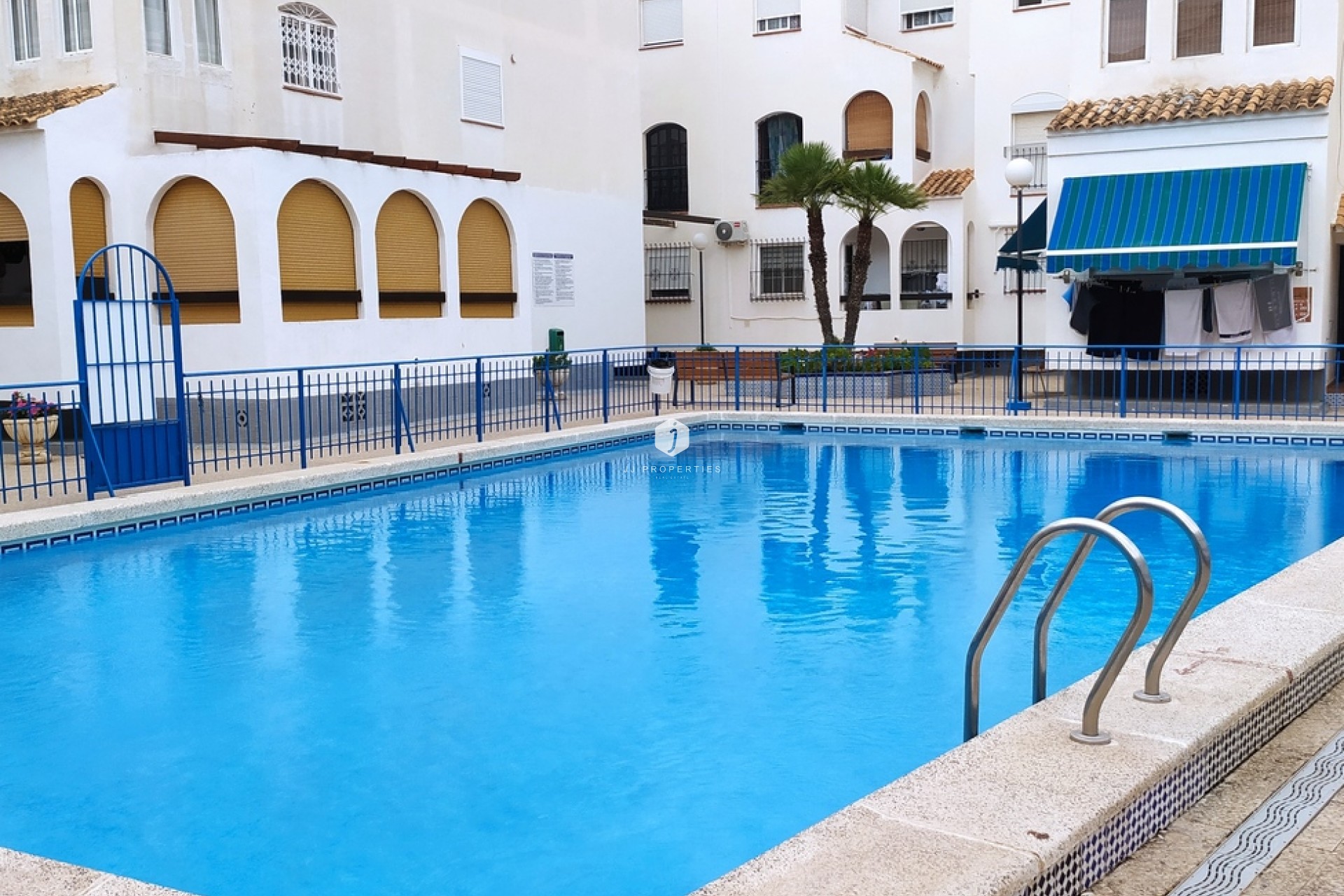 Resale - Apartment / flat -
Torrevieja - LOS NAUFRAGOS PLAYA