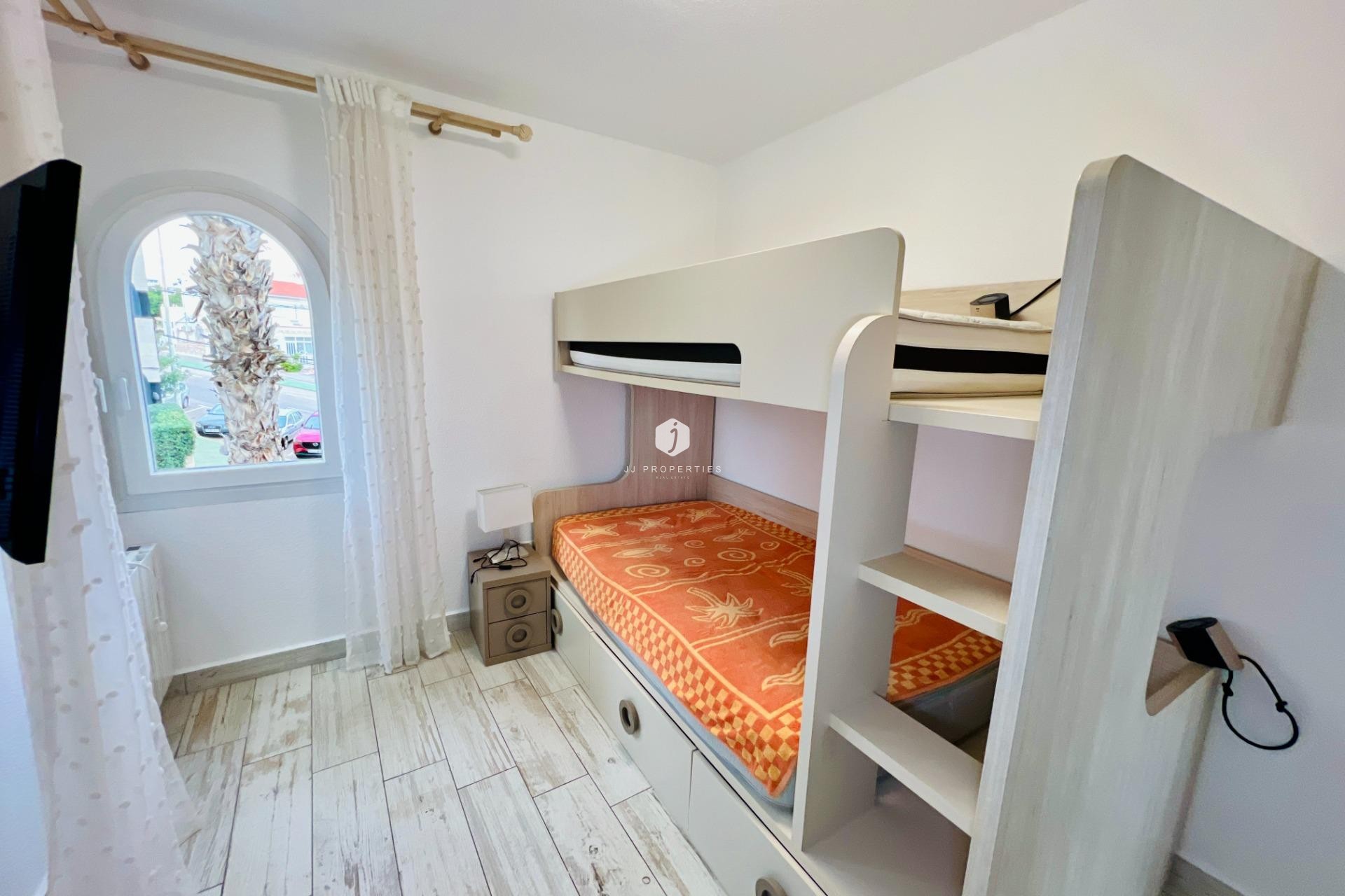 Resale - Apartment / flat -
Torrevieja - Miramar - Torre Del Moro