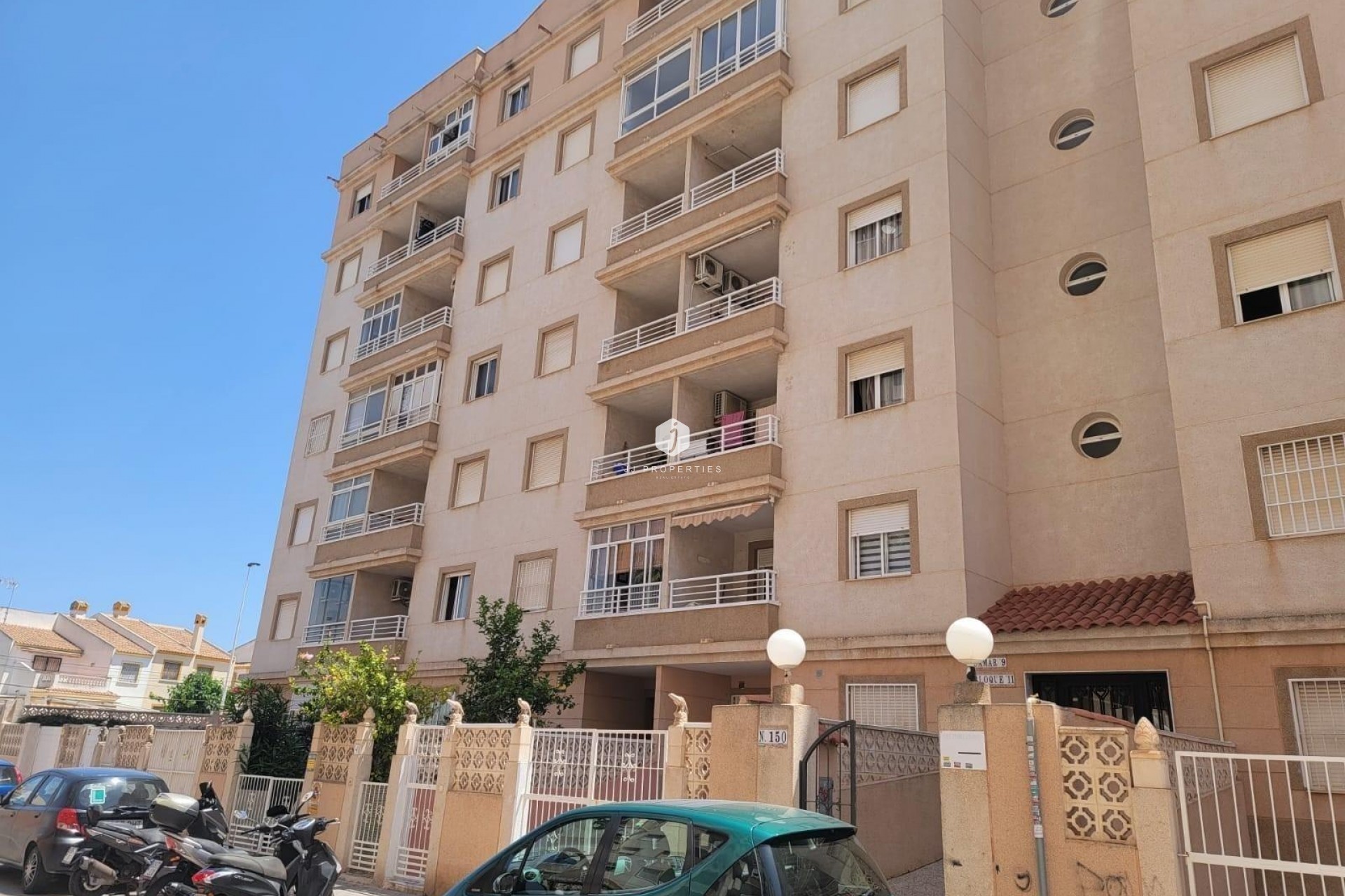 Resale - Apartment / flat -
Torrevieja - Nueva Torrevieja