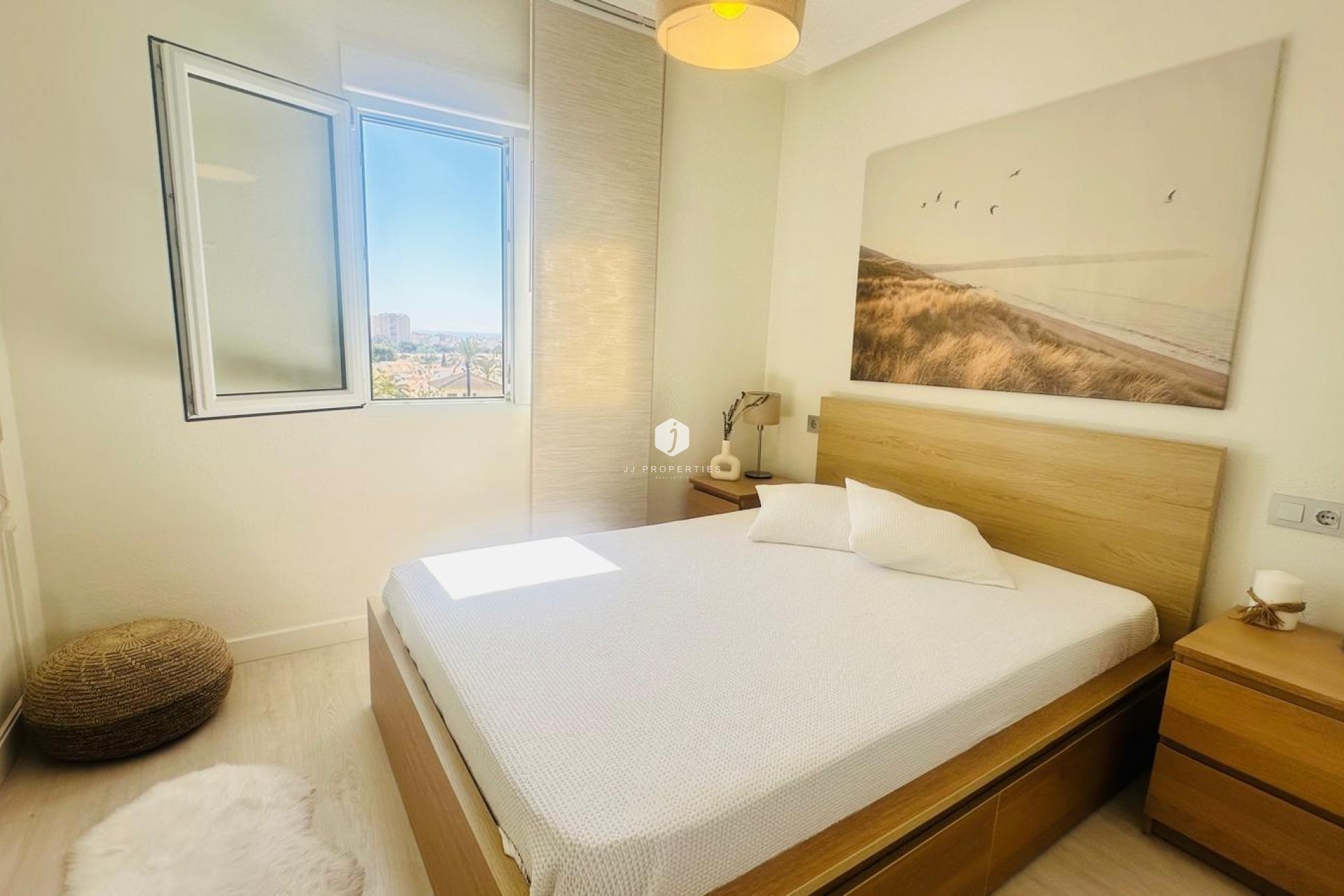 Resale - Apartment / flat -
Torrevieja - Nueva Torrevieja