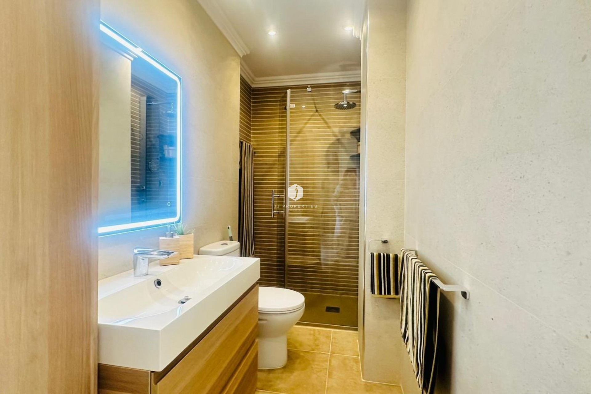 Resale - Apartment / flat -
Torrevieja - Nueva Torrevieja