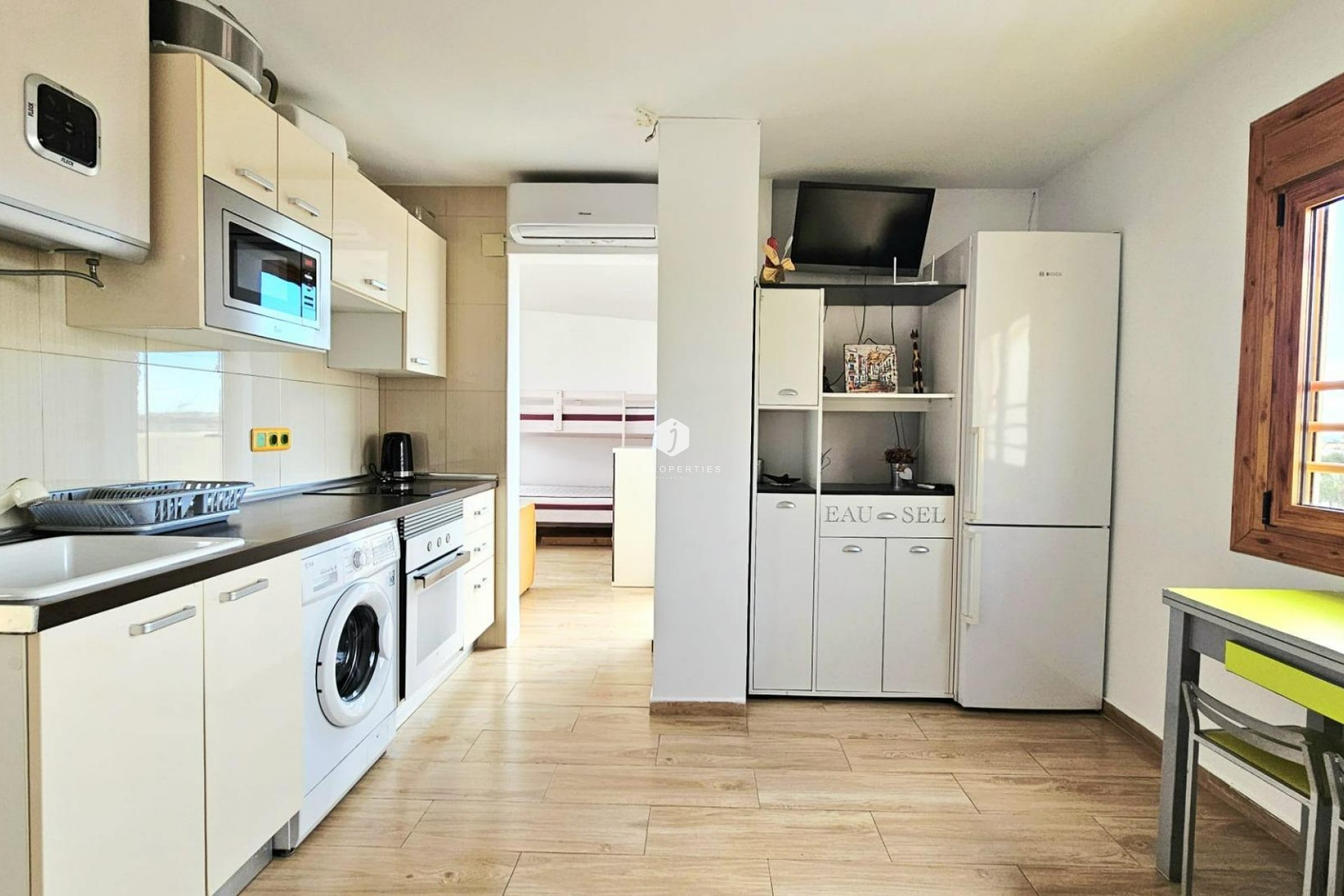 Resale - Apartment / flat -
Torrevieja - Nueva Torrevieja