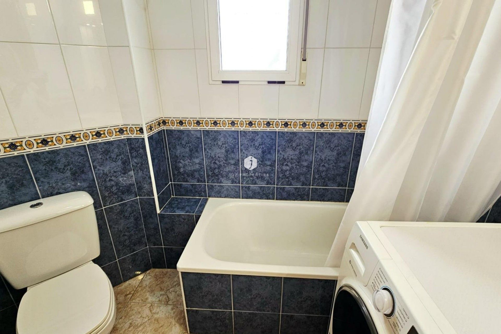 Resale - Apartment / flat -
Torrevieja - Nueva Torrevieja