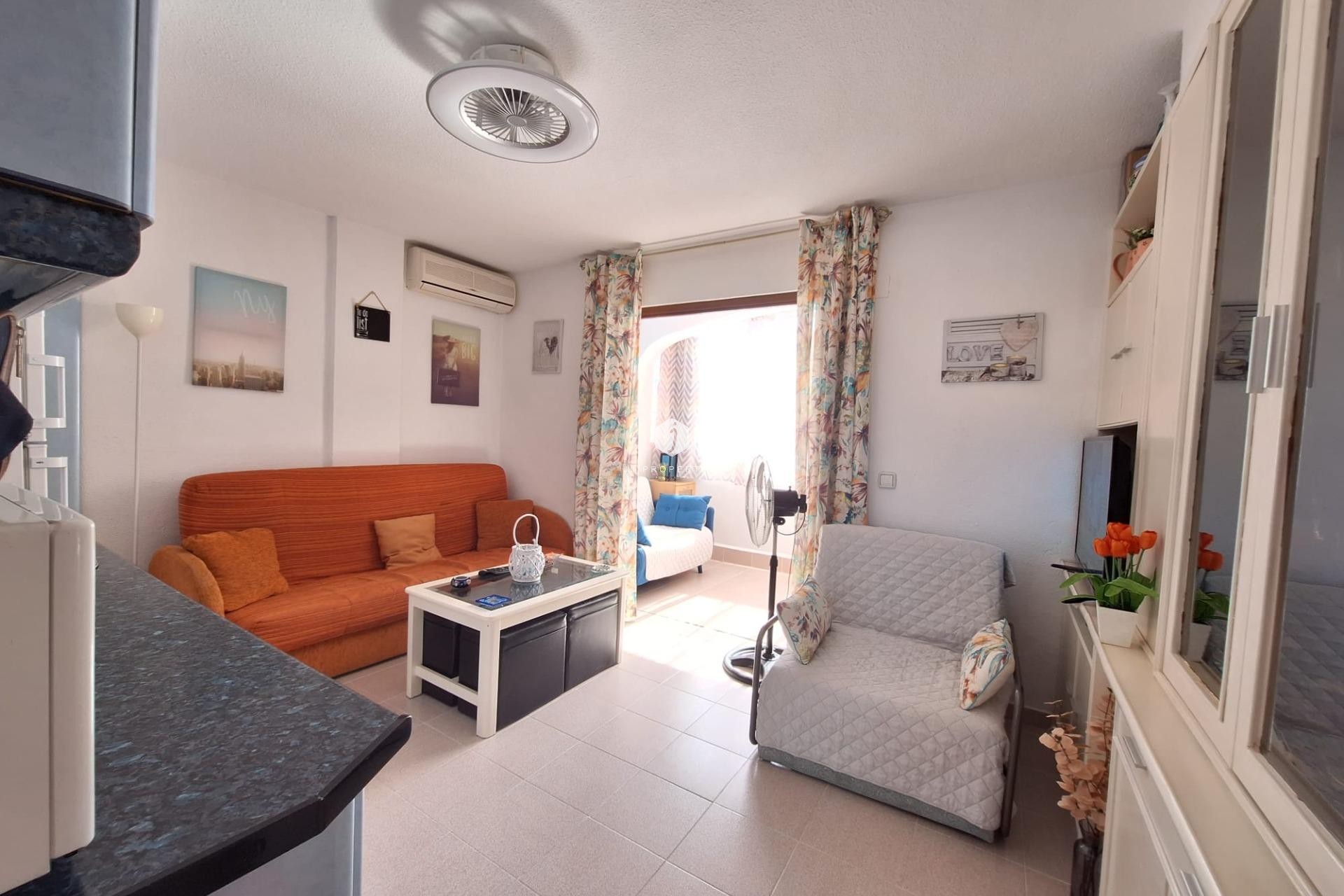 Resale - Apartment / flat -
Torrevieja - Nueva Torrevieja