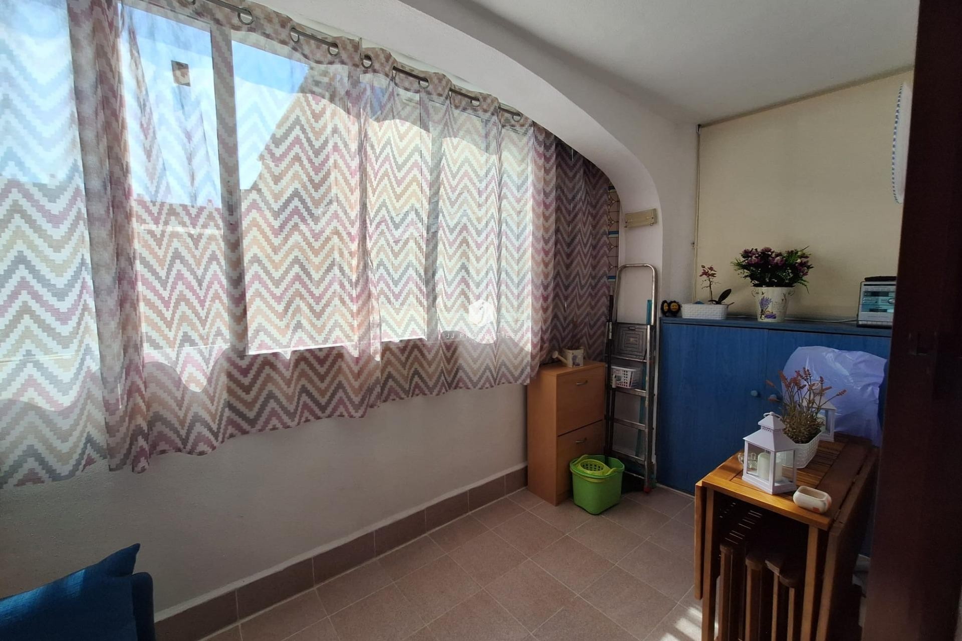 Resale - Apartment / flat -
Torrevieja - Nueva Torrevieja