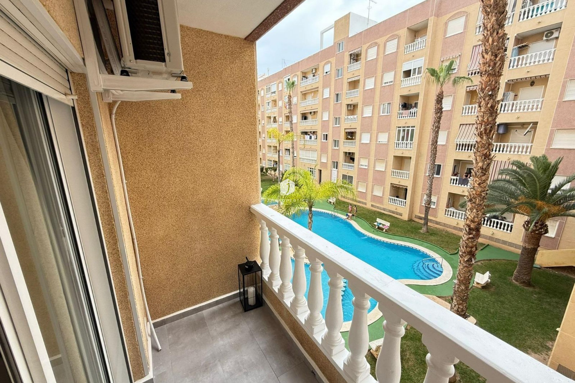 Resale - Apartment / flat -
Torrevieja - PARQUE DE LAS NACIONES