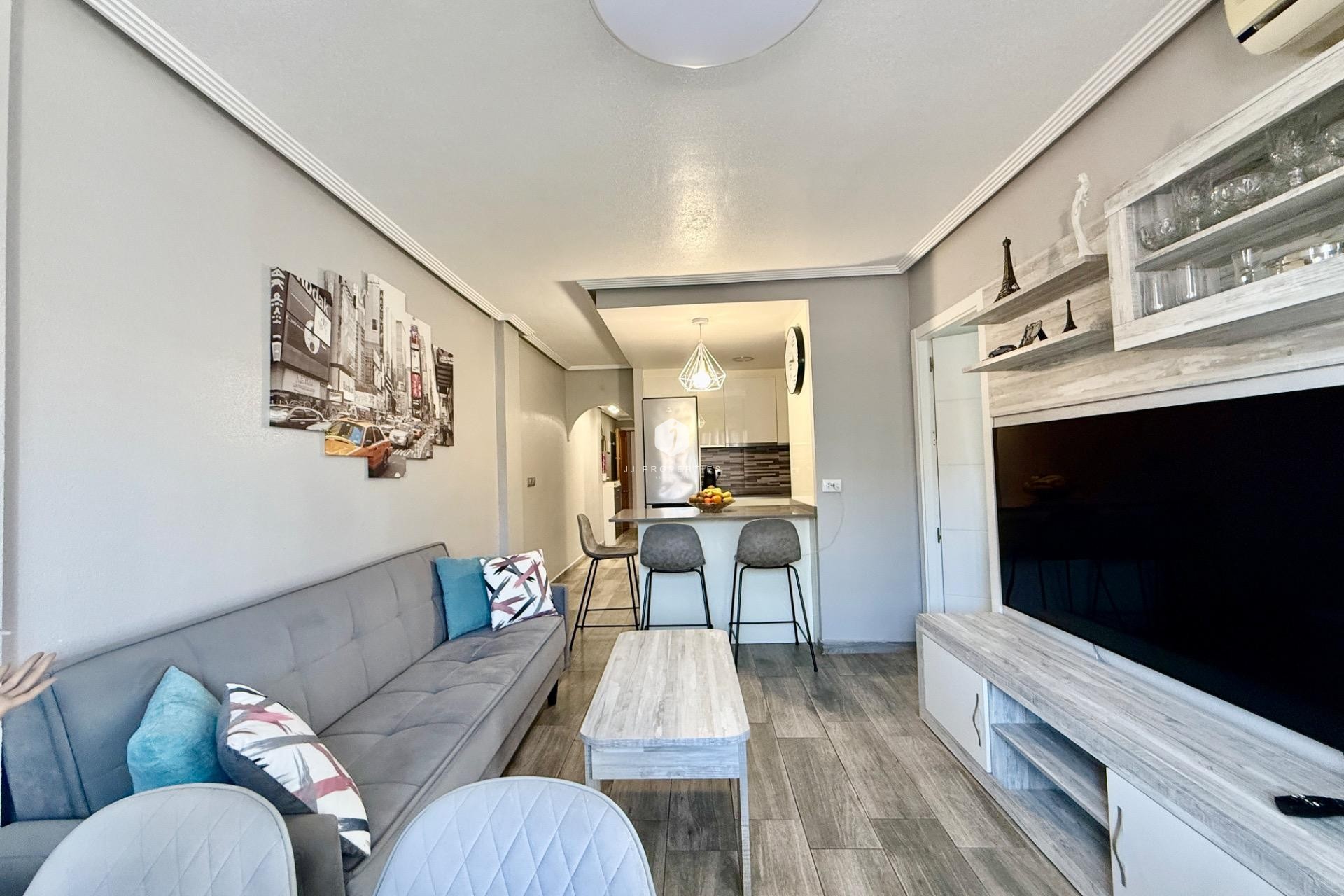 Resale - Apartment / flat -
Torrevieja - PARQUE DE LAS NACIONES