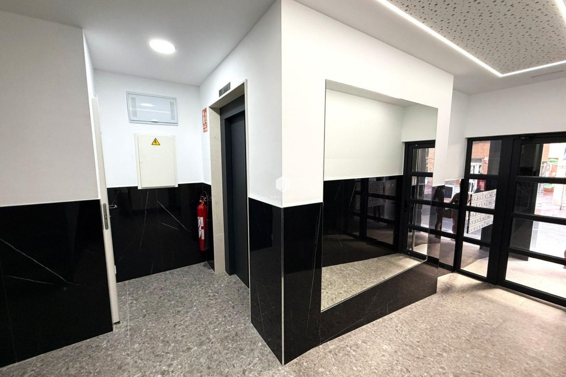 Resale - Apartment / flat -
Torrevieja - PARQUE DE LAS NACIONES