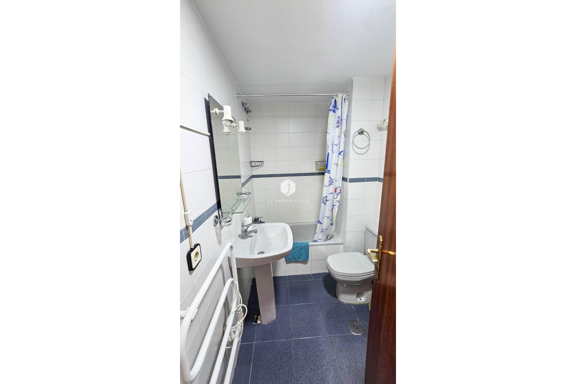 Resale - Apartment / flat -
Torrevieja - PARQUE DE LAS NACIONES