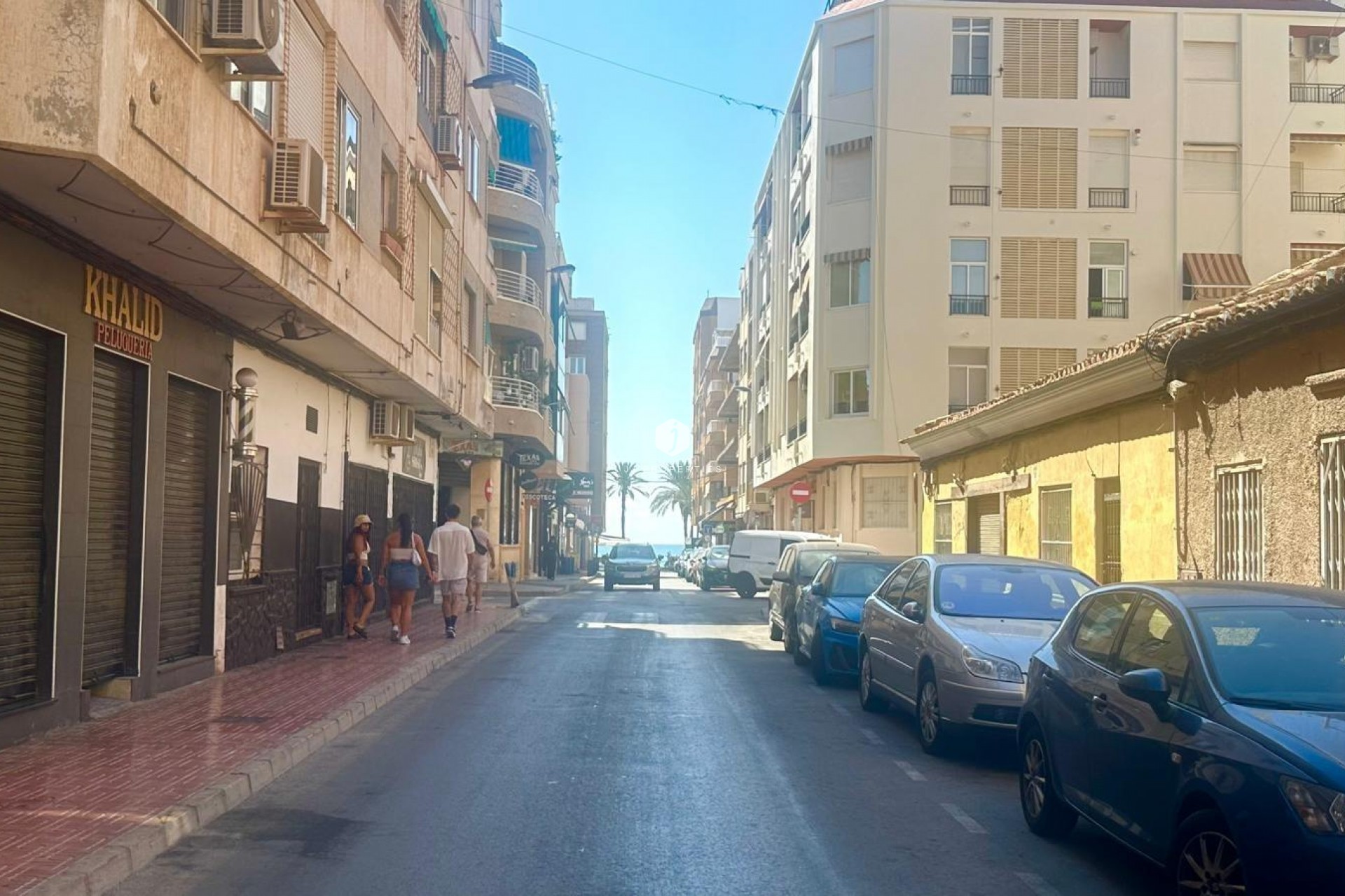 Resale - Apartment / flat -
Torrevieja - Paseo maritimo