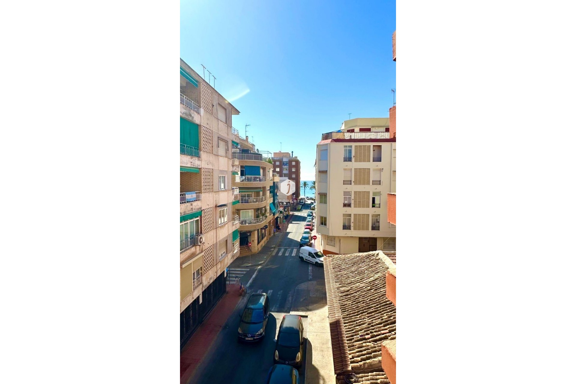 Resale - Apartment / flat -
Torrevieja - Paseo maritimo