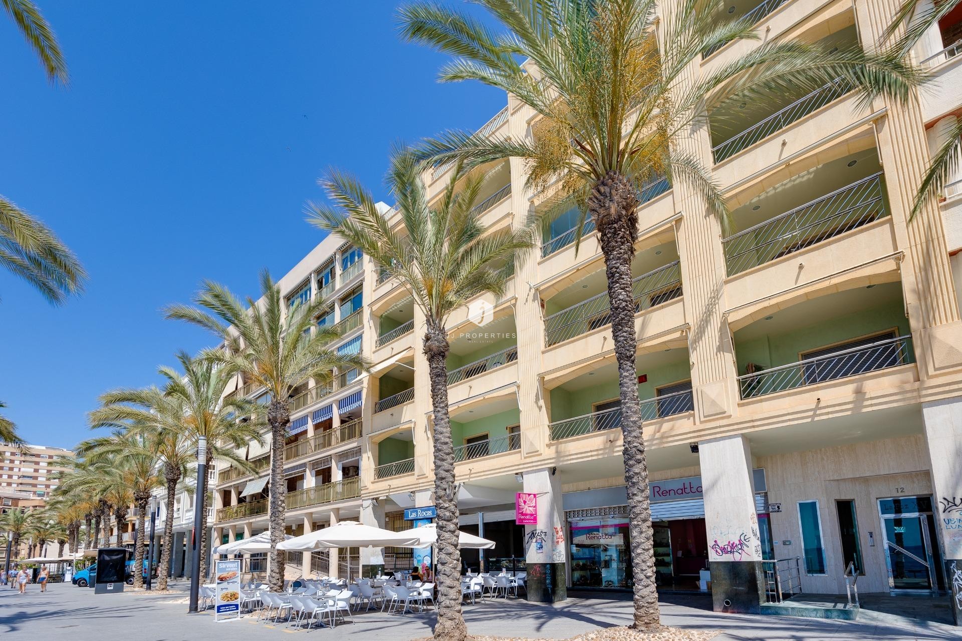 Resale - Apartment / flat -
Torrevieja - Paseo maritimo