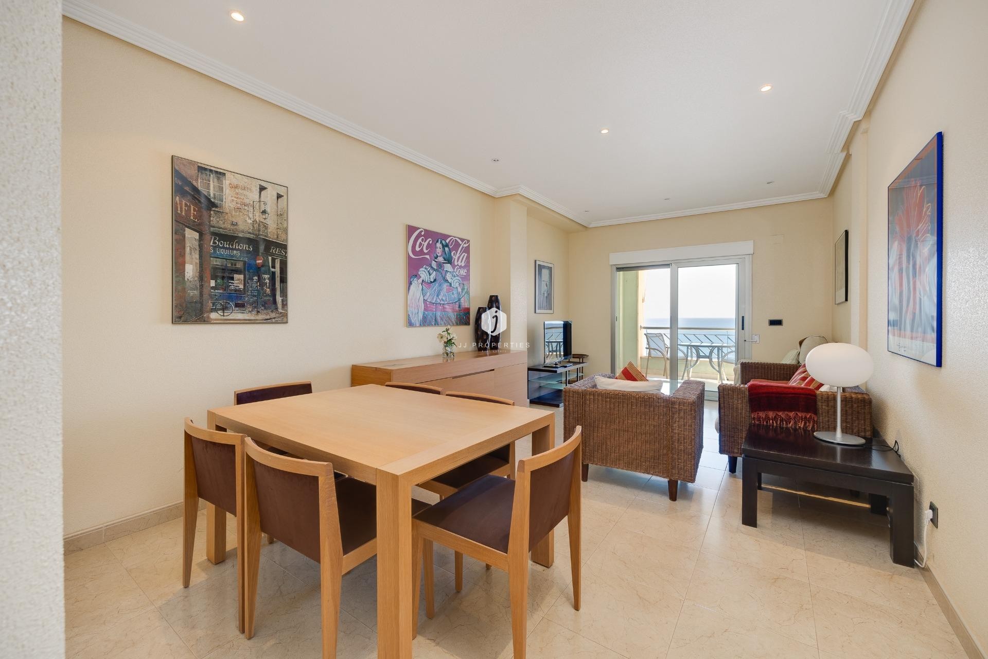 Resale - Apartment / flat -
Torrevieja - Paseo maritimo