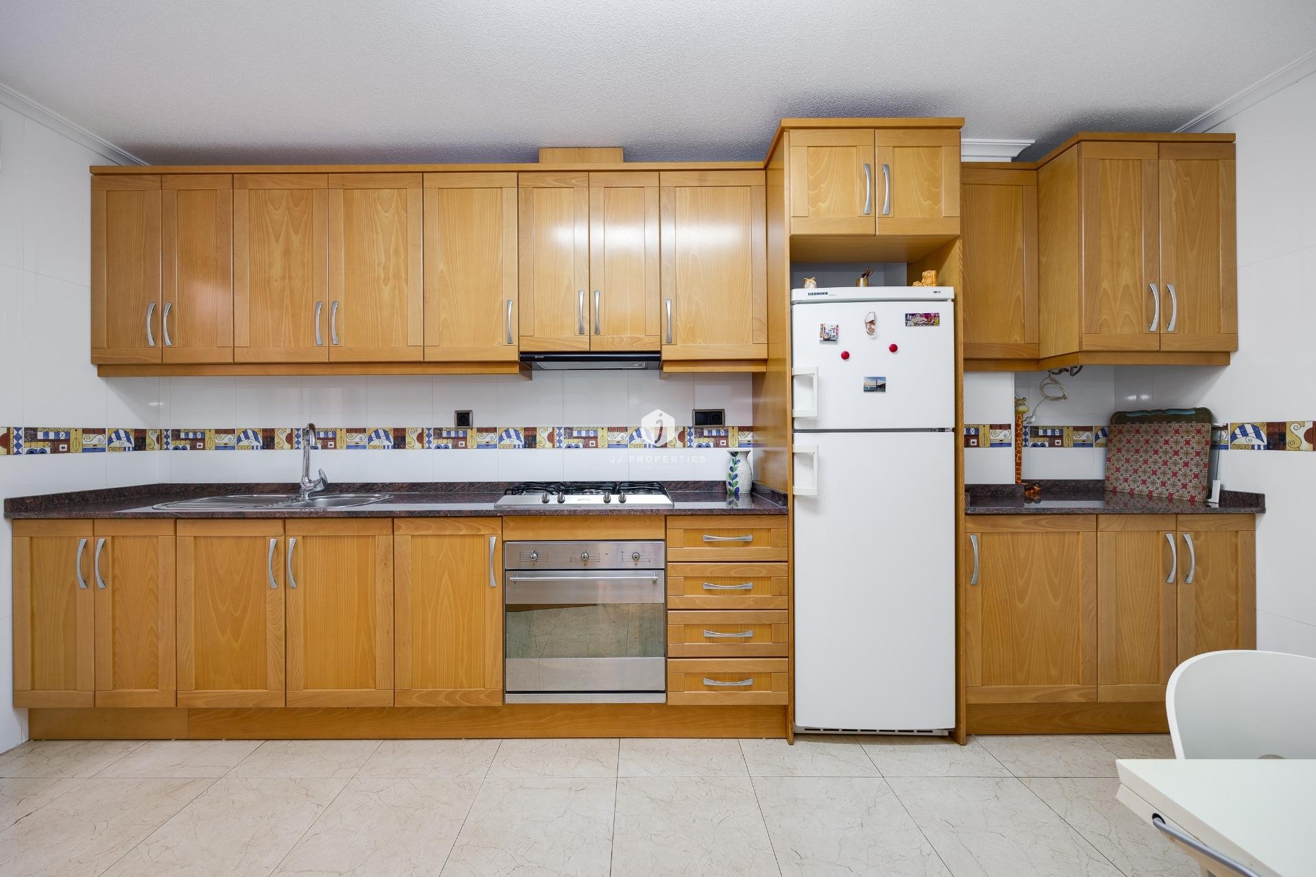 Resale - Apartment / flat -
Torrevieja - Paseo maritimo