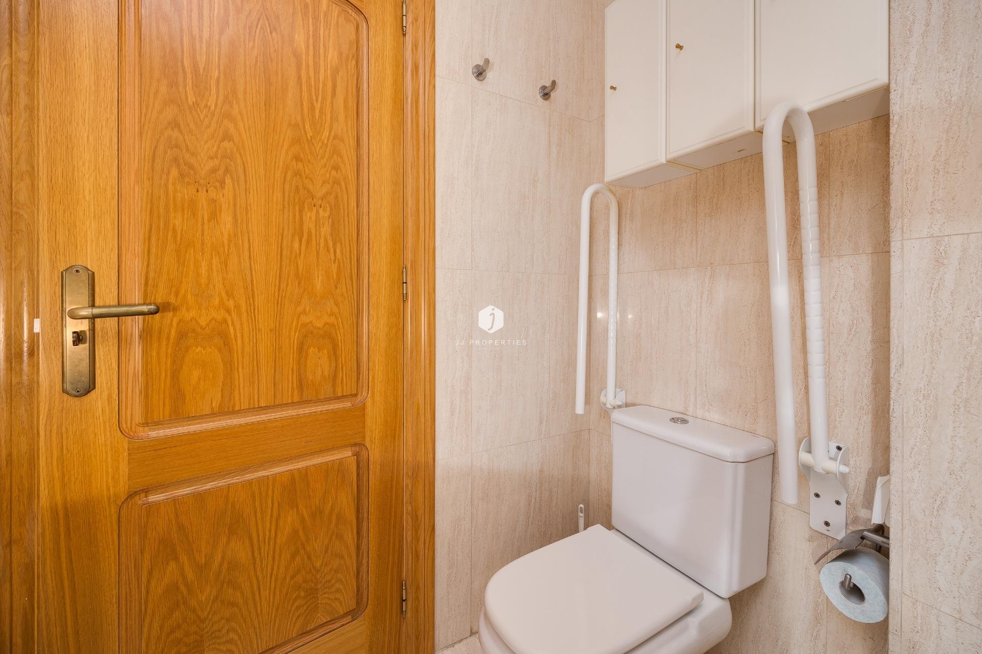 Resale - Apartment / flat -
Torrevieja - Paseo maritimo