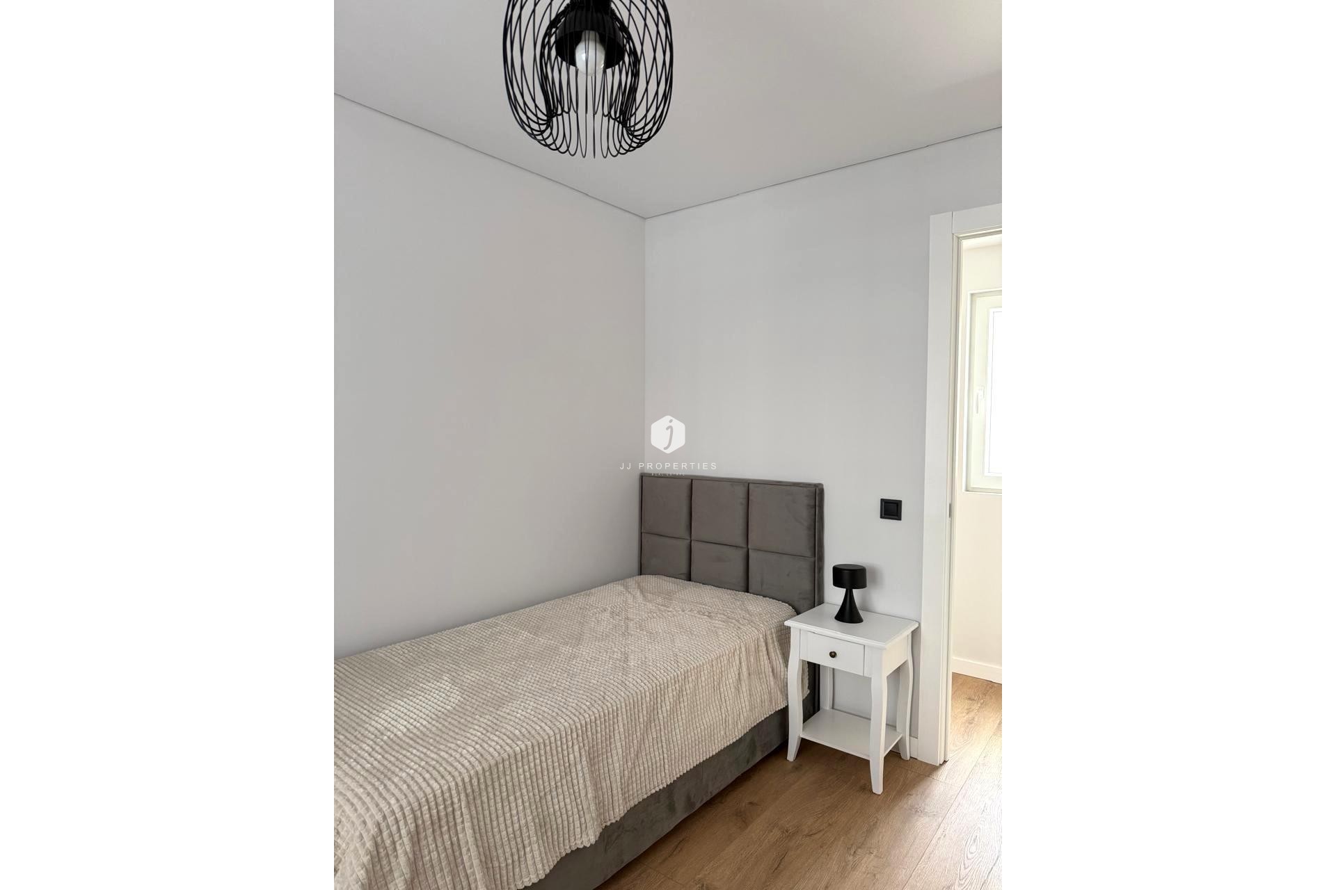 Resale - Apartment / flat -
Torrevieja - Paseo maritimo