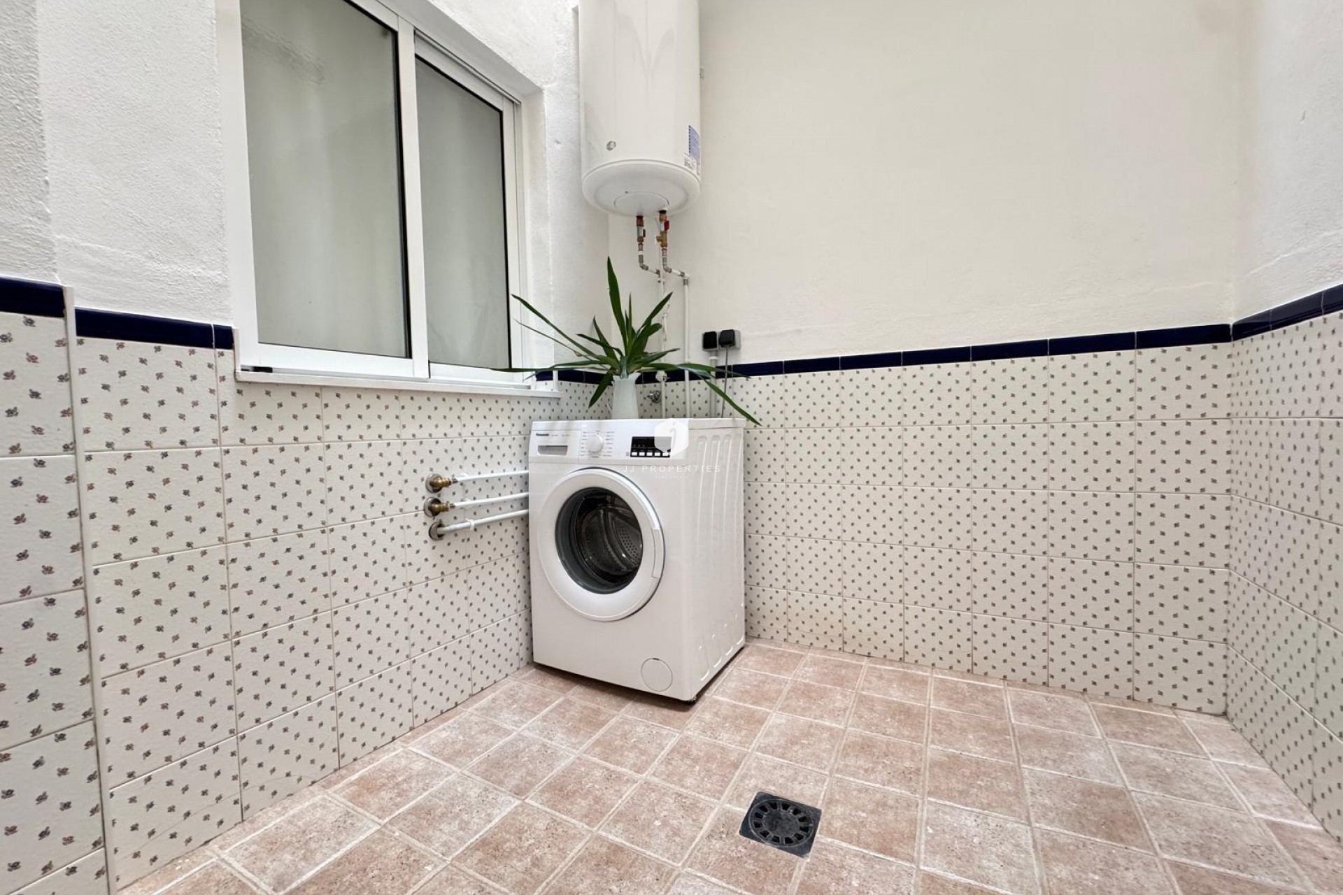 Resale - Apartment / flat -
Torrevieja - Playa de los Locos