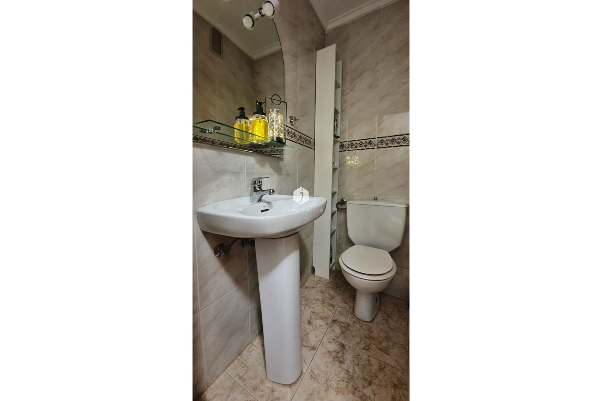Resale - Apartment / flat -
Torrevieja - Playa de los Locos