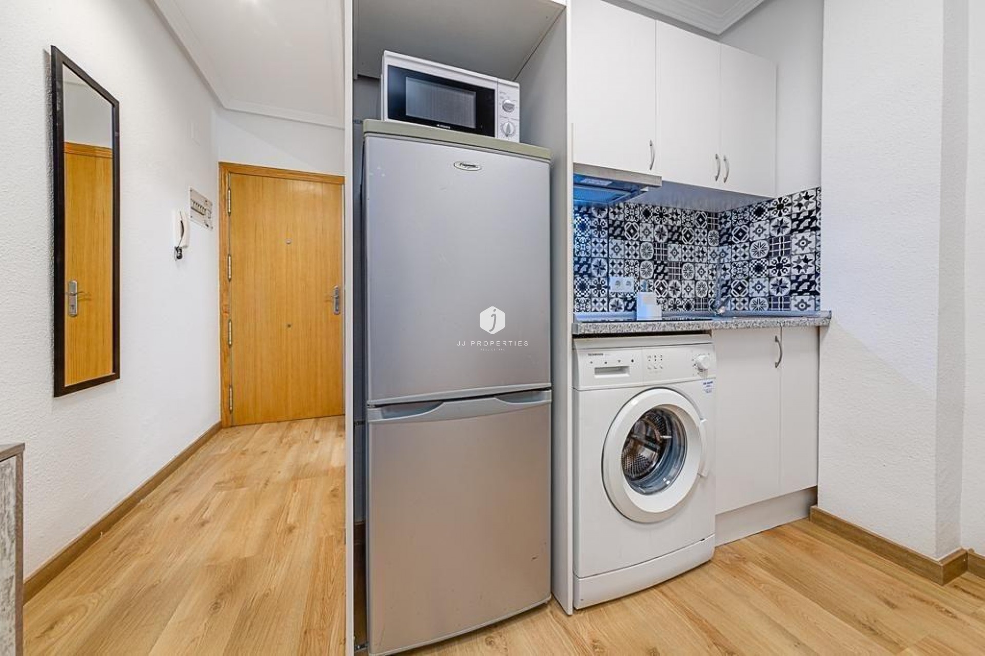 Resale - Apartment / flat -
Torrevieja - Playa de los Locos