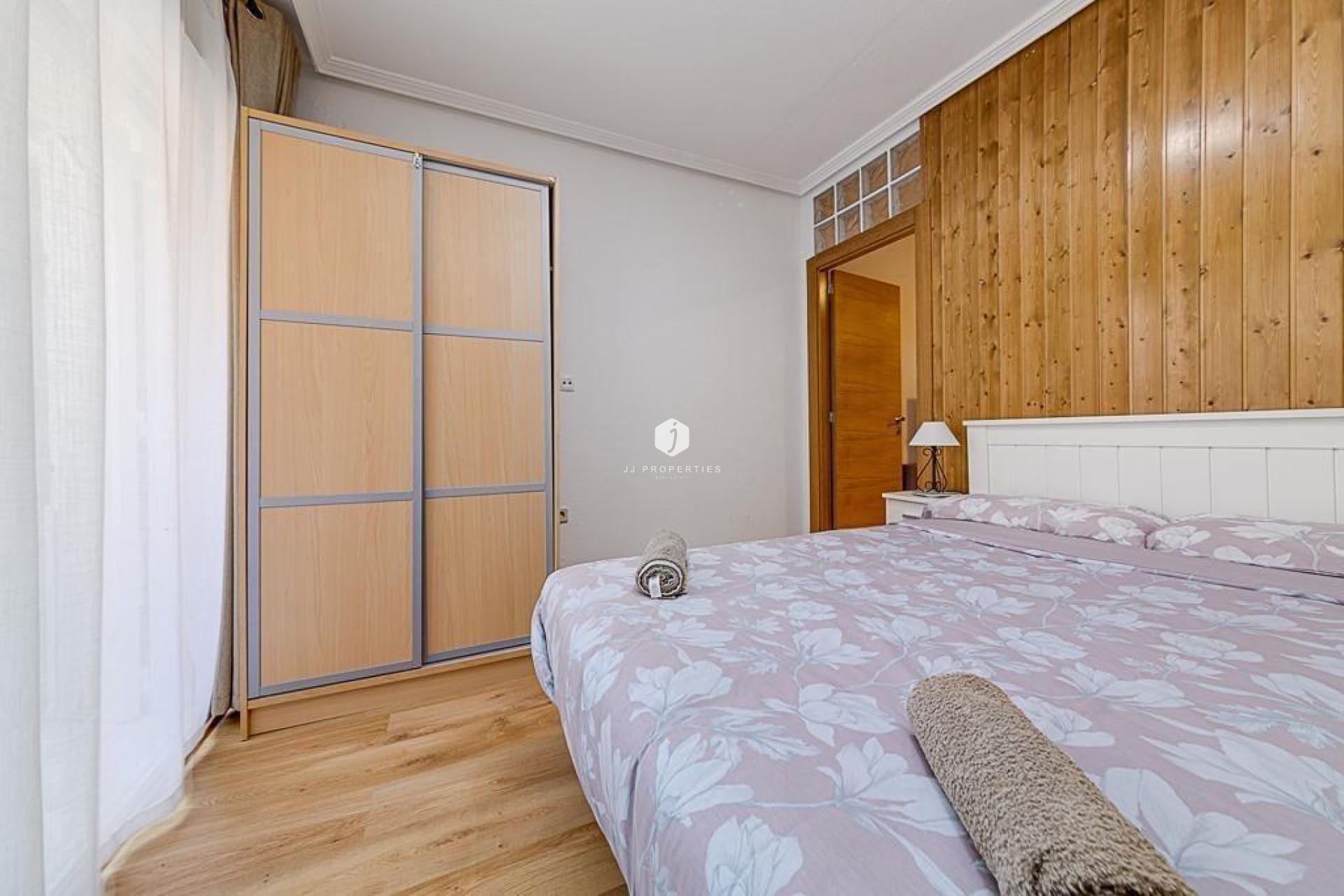 Resale - Apartment / flat -
Torrevieja - Playa de los Locos