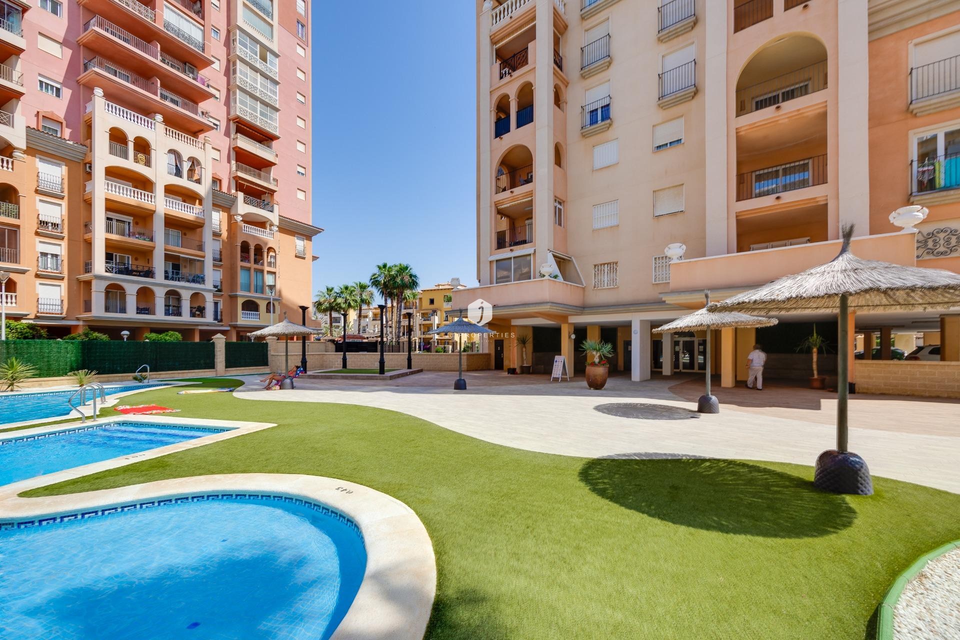 Resale - Apartment / flat -
Torrevieja - Playa de los Locos