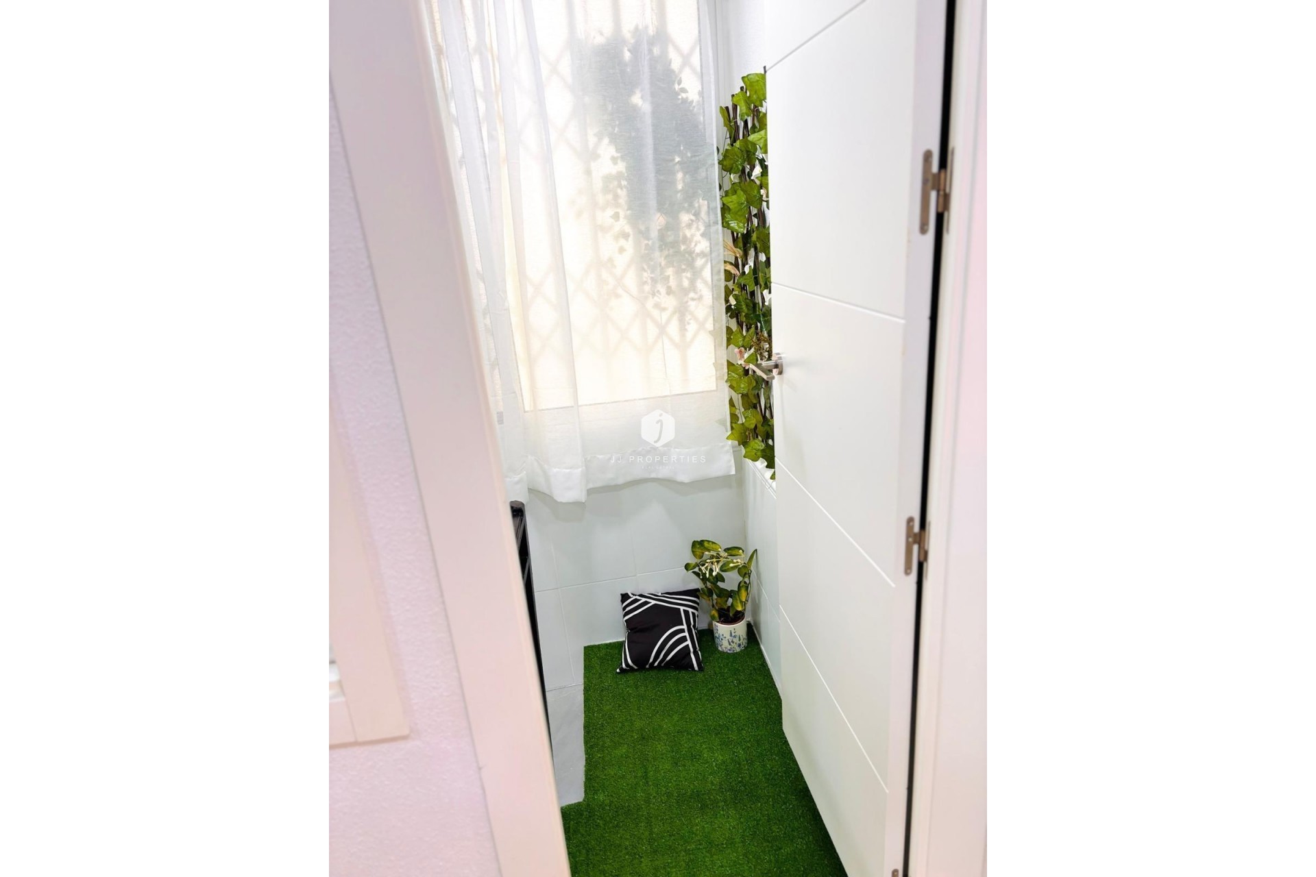 Resale - Apartment / flat -
Torrevieja - Playa de los Locos