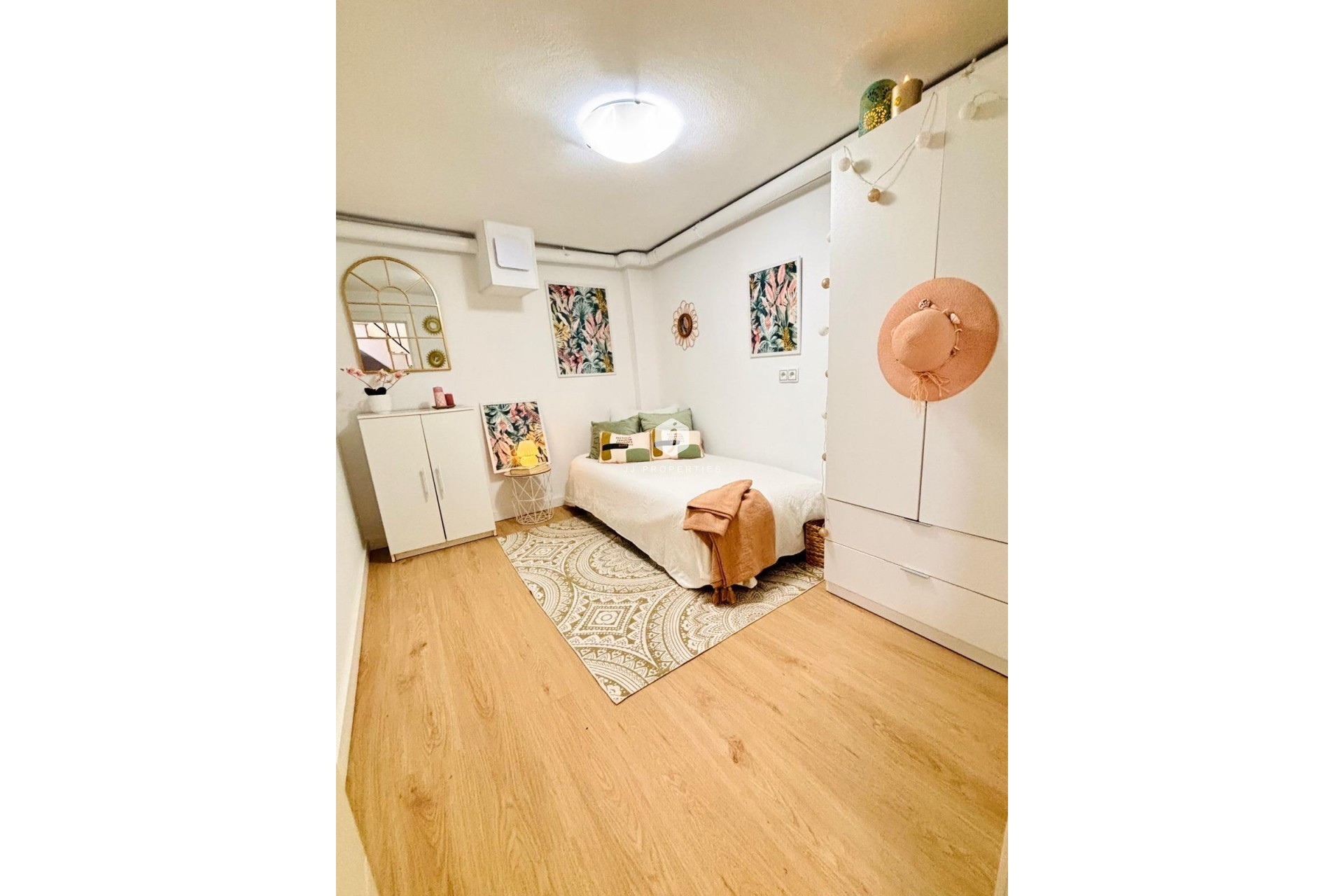 Resale - Apartment / flat -
Torrevieja - Playa de los Locos