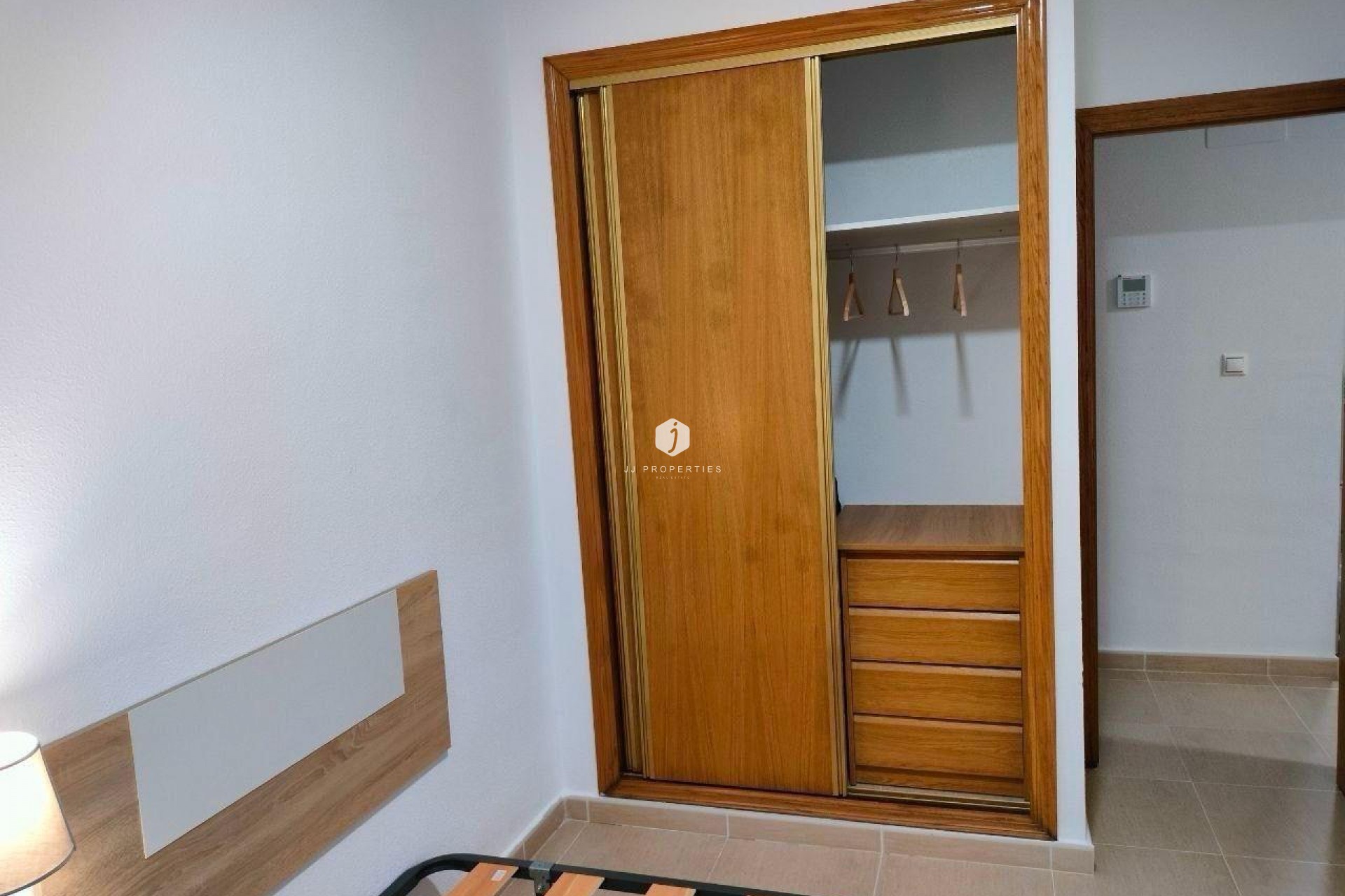 Resale - Apartment / flat -
Torrevieja - Playa de los Locos