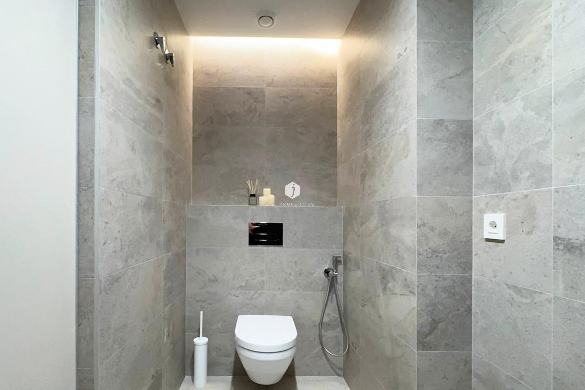 Resale - Apartment / flat -
Torrevieja - Playa de los Locos