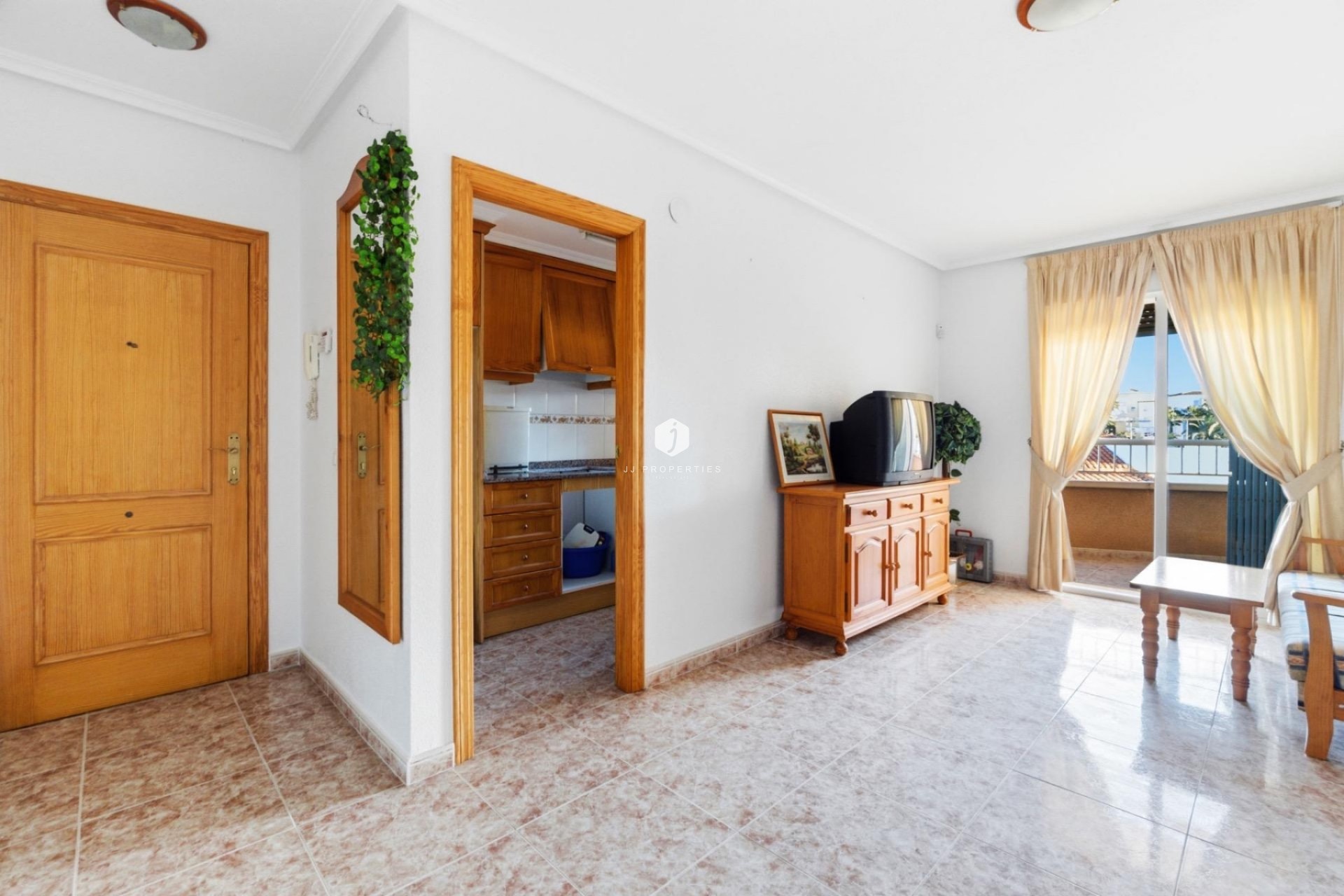 Resale - Apartment / flat -
Torrevieja - Playa de los locos