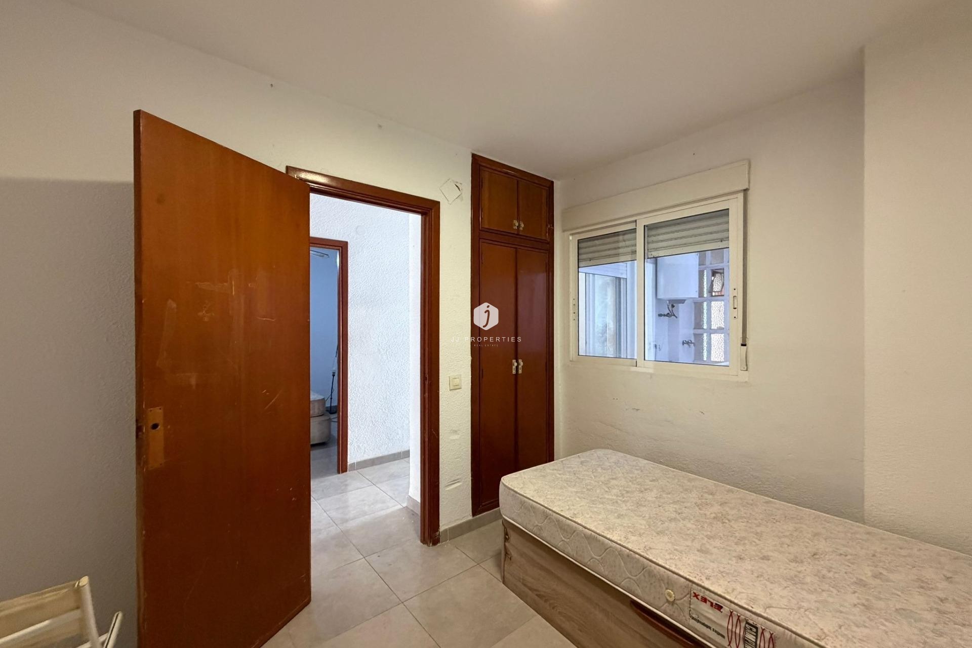 Resale - Apartment / flat -
Torrevieja - Playa de los Locos