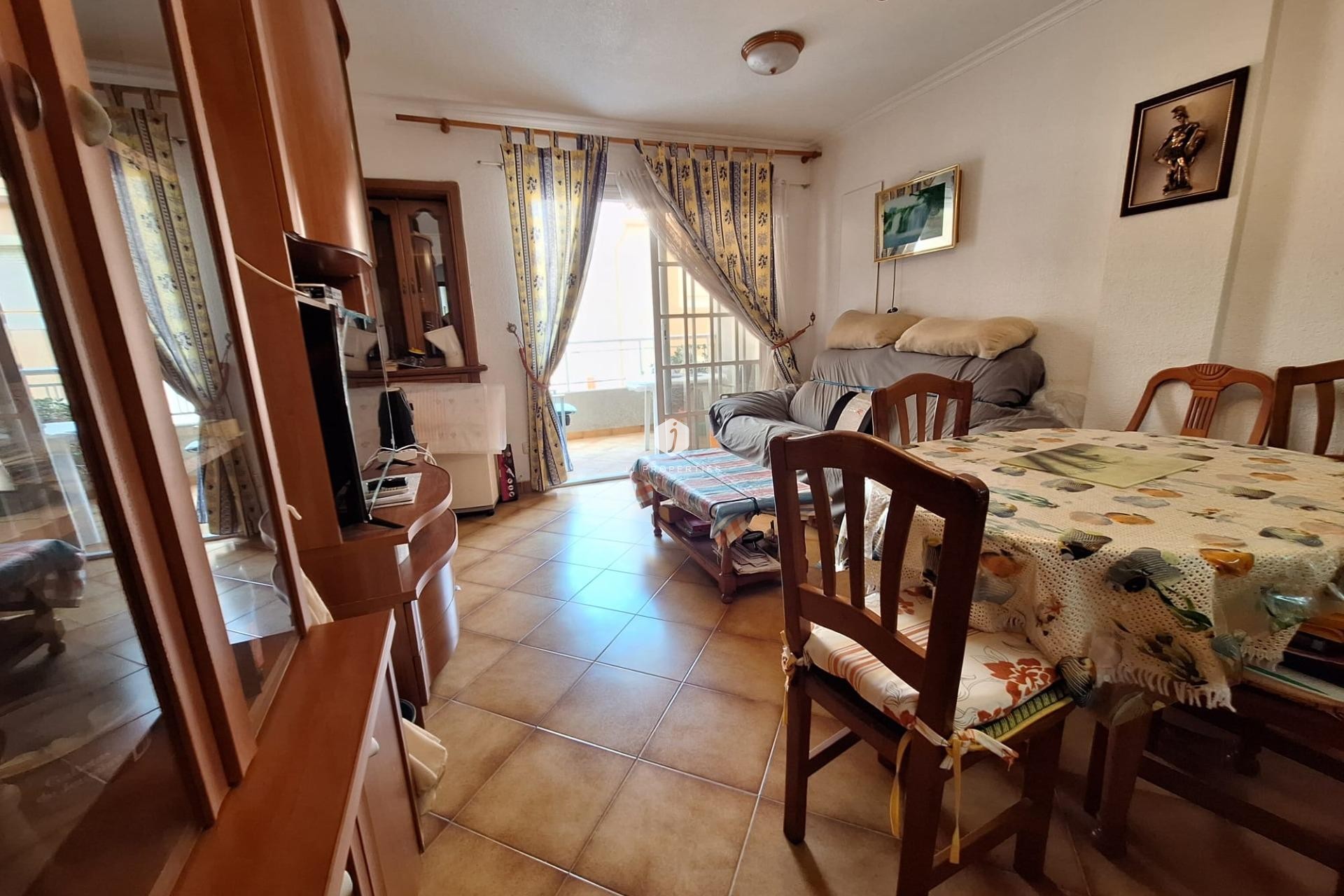 Resale - Apartment / flat -
Torrevieja - Playa de los Locos