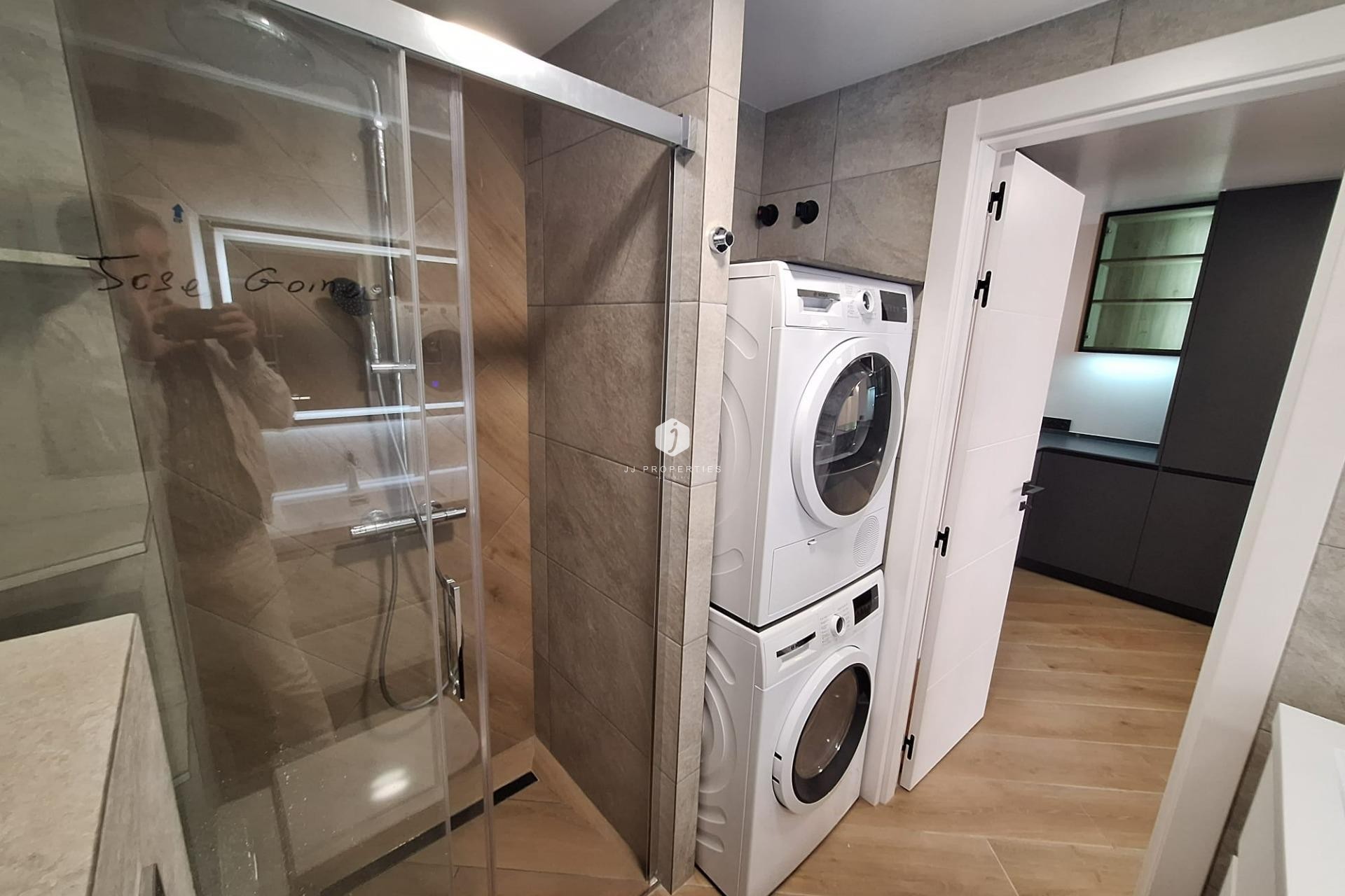 Resale - Apartment / flat -
Torrevieja - Playa de los Locos