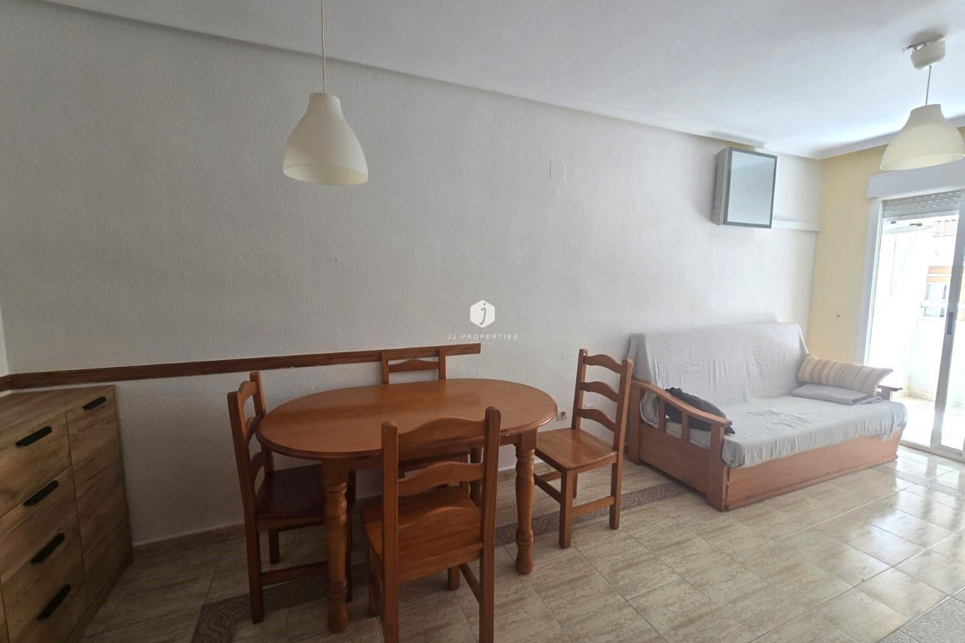 Resale - Apartment / flat -
Torrevieja - Playa de los Locos