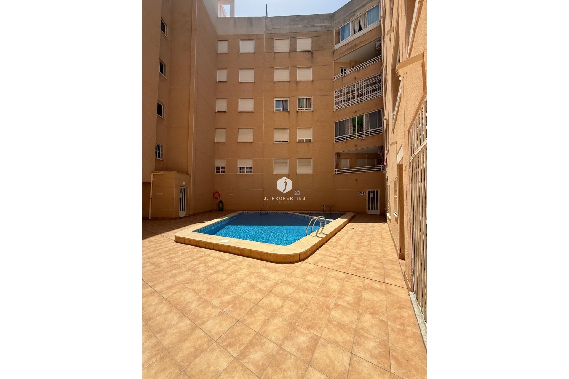 Resale - Apartment / flat -
Torrevieja - Playa de los Locos