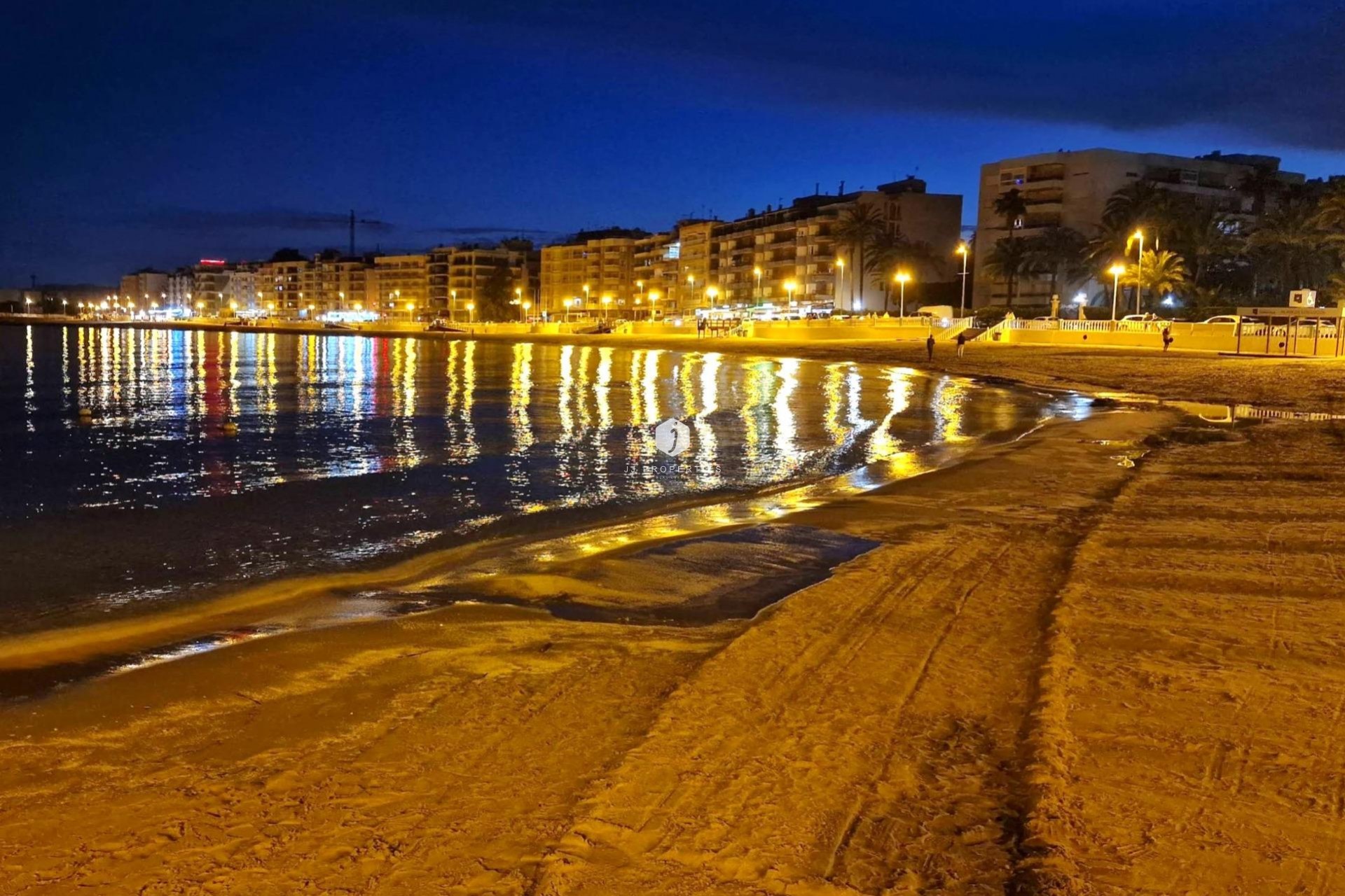 Resale - Apartment / flat -
Torrevieja - Playa de los Locos