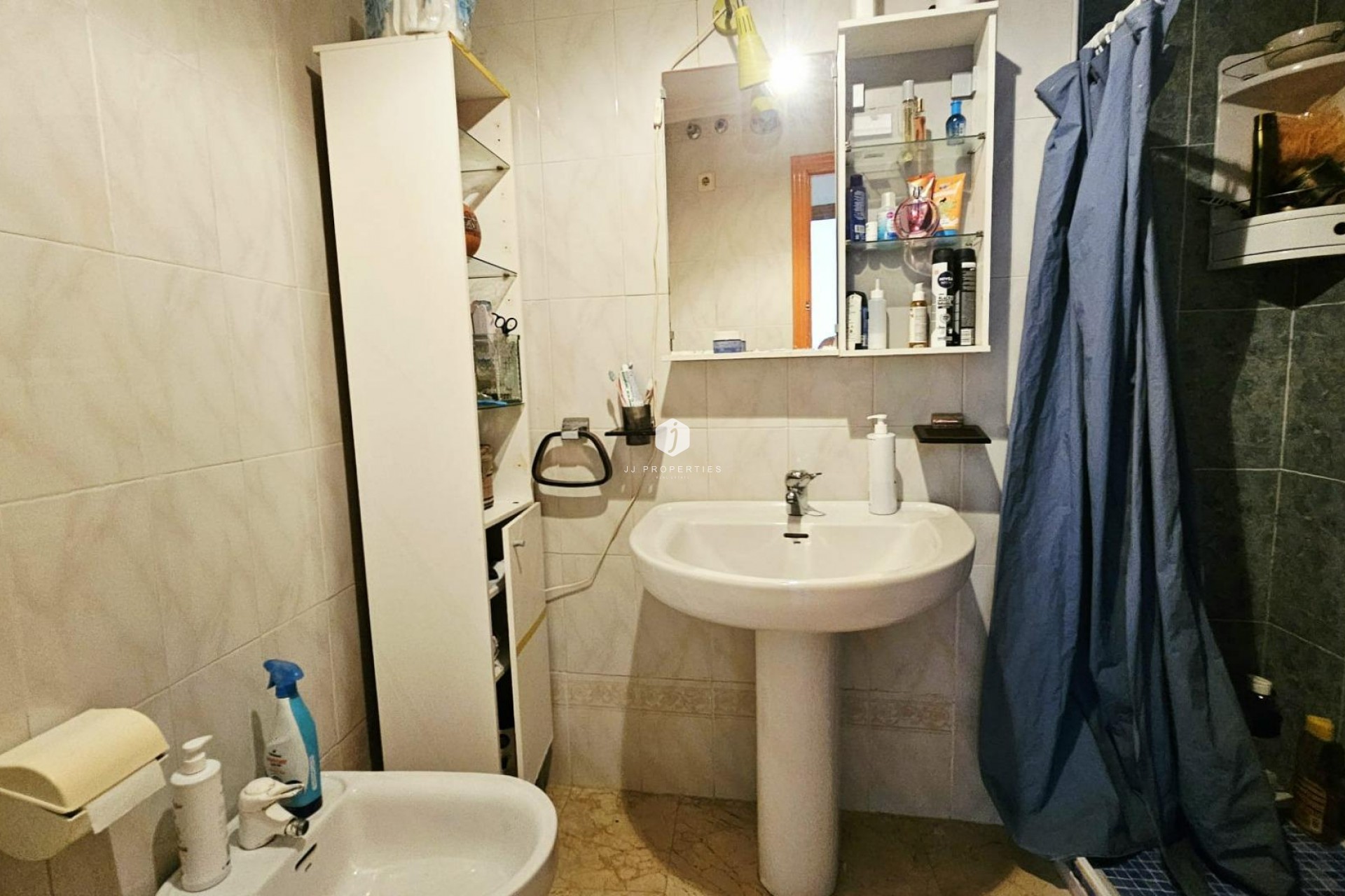 Resale - Apartment / flat -
Torrevieja - Playa de los Locos
