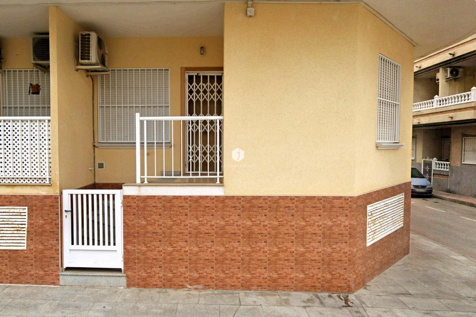 Resale - Apartment / flat -
Torrevieja - Playa de los Locos