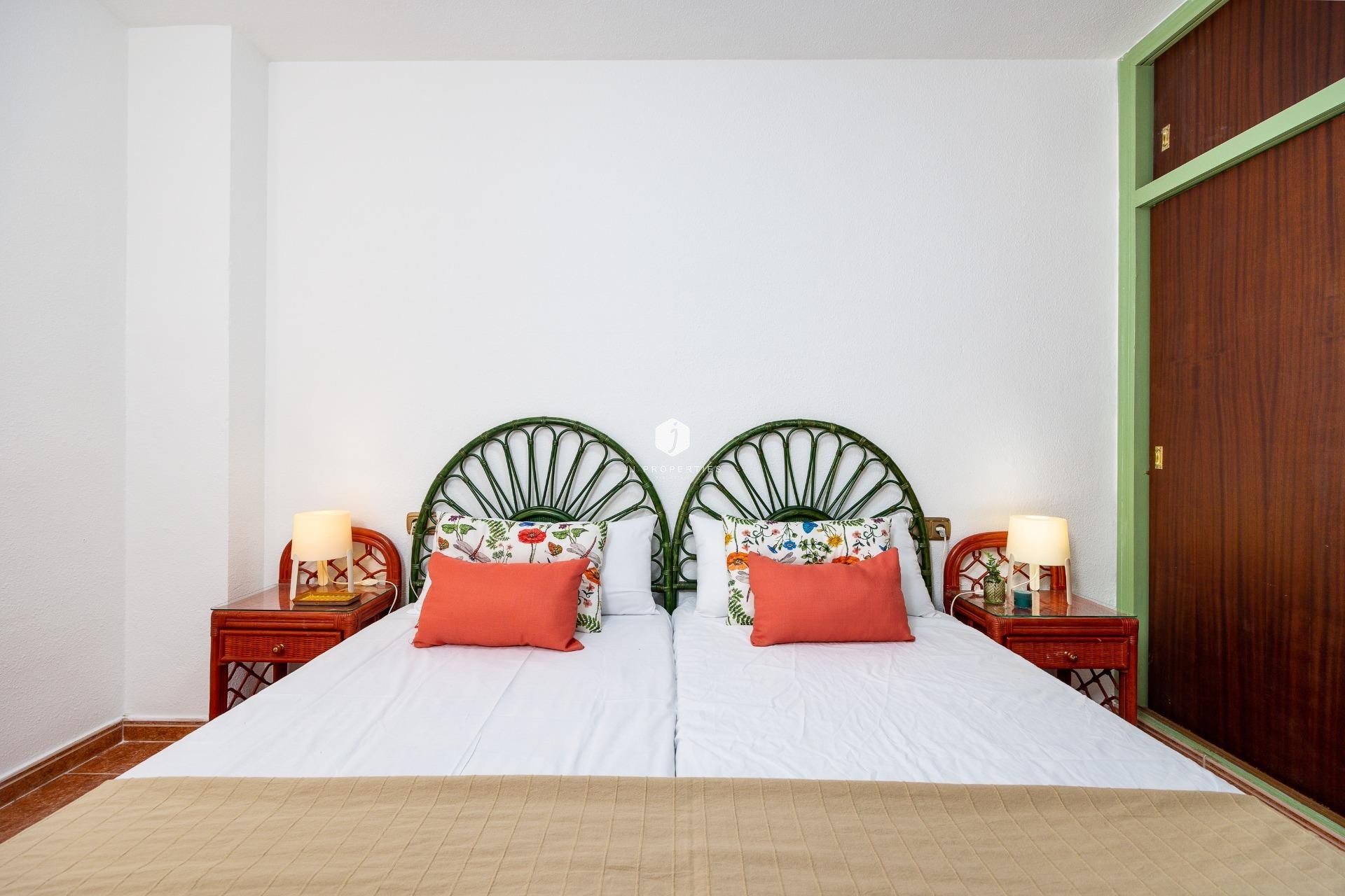 Resale - Apartment / flat -
Torrevieja - Playa de los Naufragos