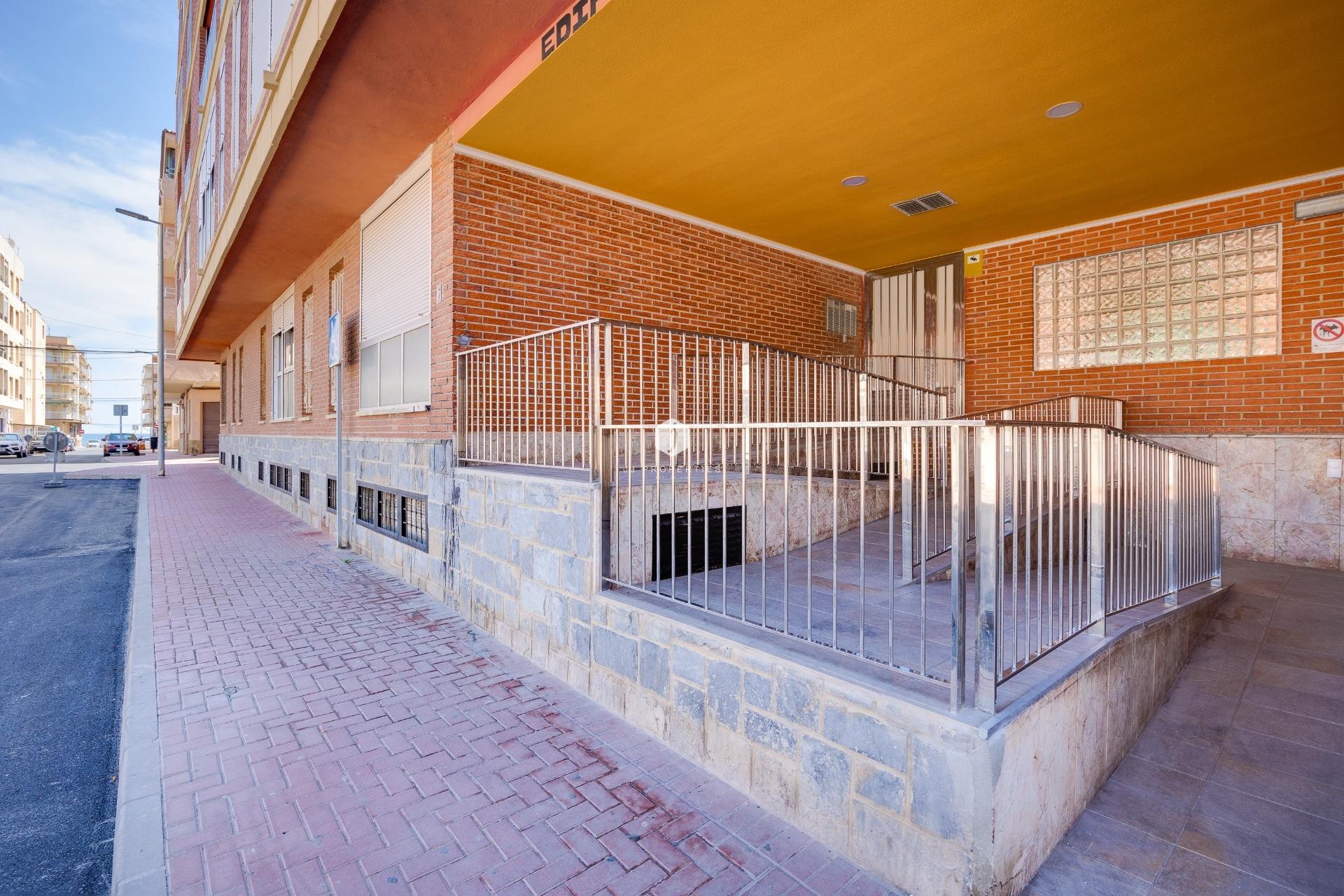 Resale - Apartment / flat -
Torrevieja - Playa de los Naufragos