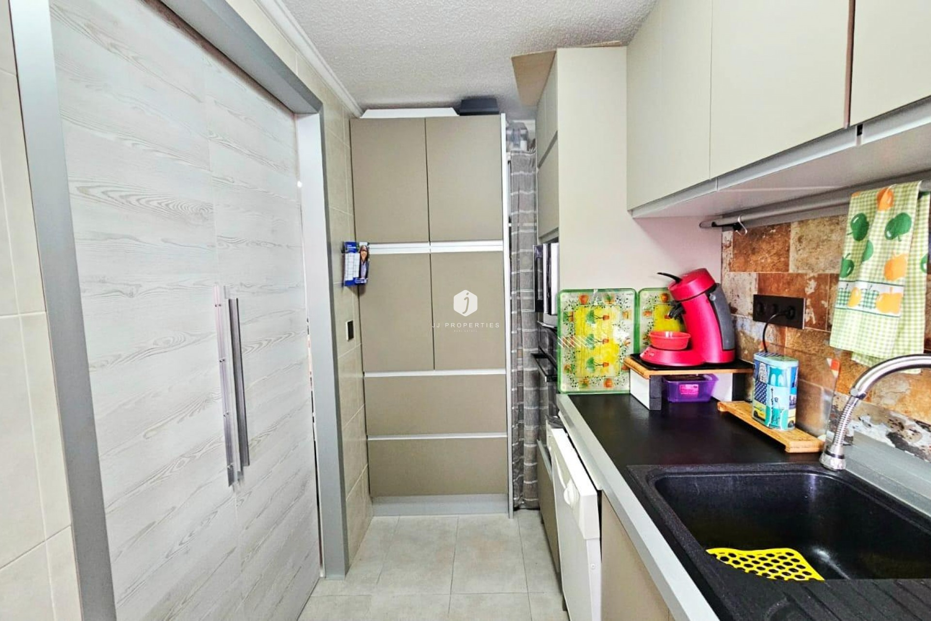 Resale - Apartment / flat -
Torrevieja - Playa de los Naufragos