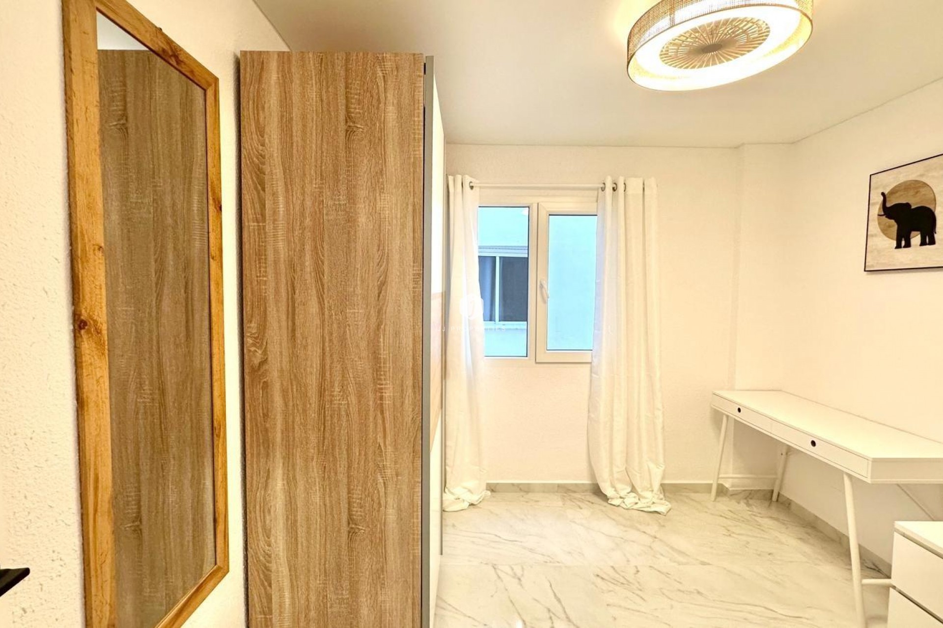 Resale - Apartment / flat -
Torrevieja - Playa del Cura