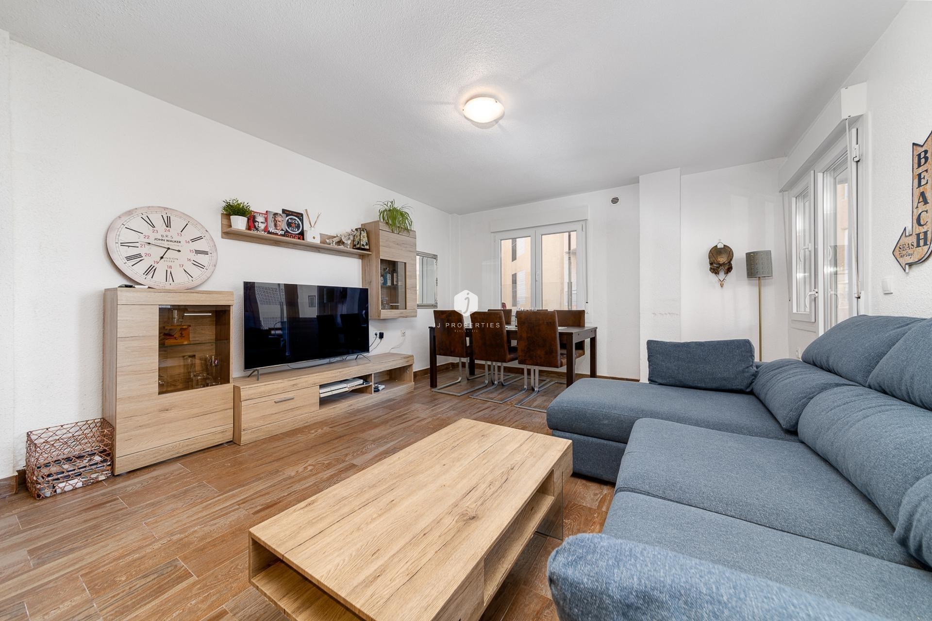 Resale - Apartment / flat -
Torrevieja - Playa del Cura