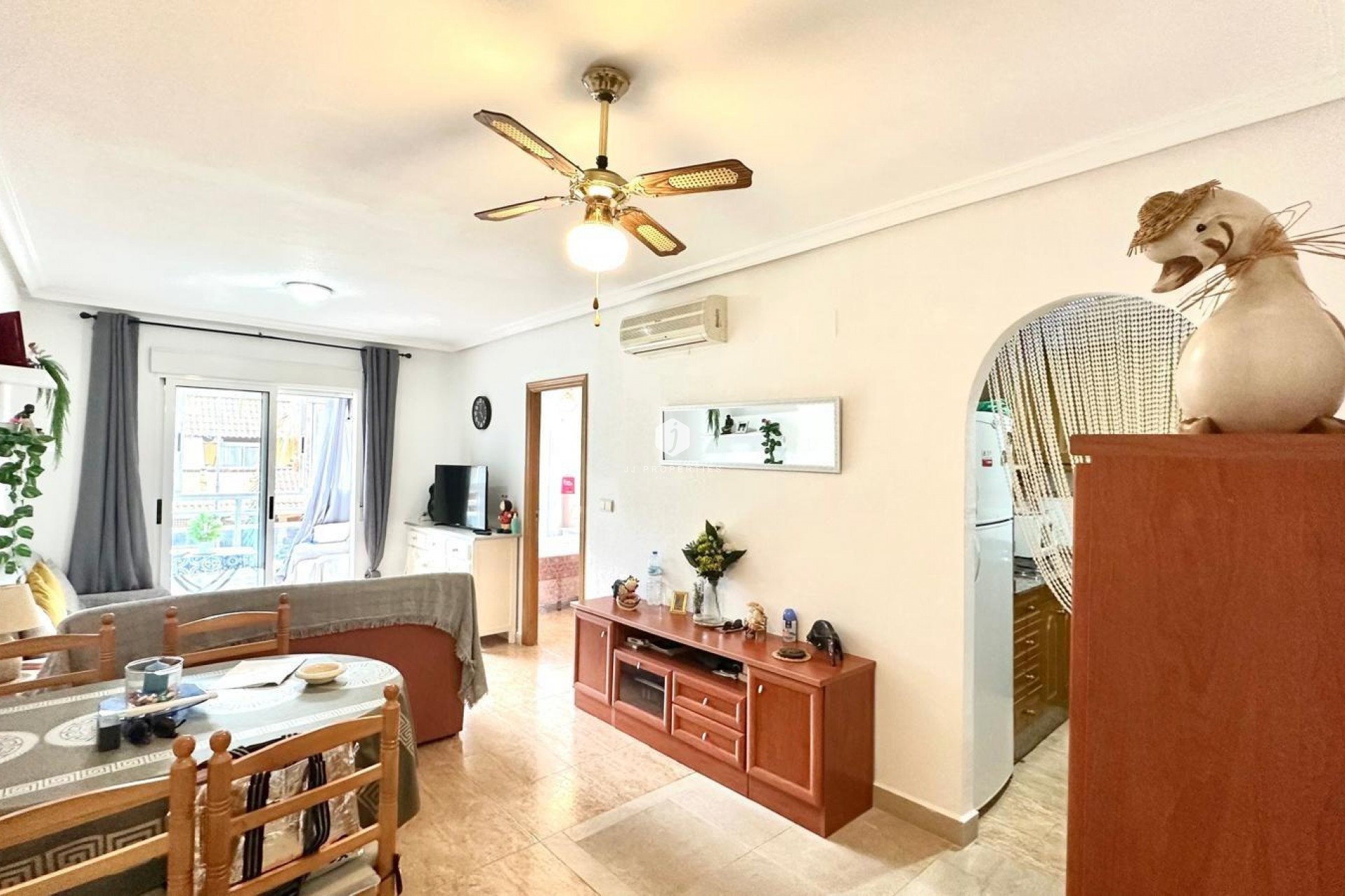 Resale - Apartment / flat -
Torrevieja - Playa del Cura