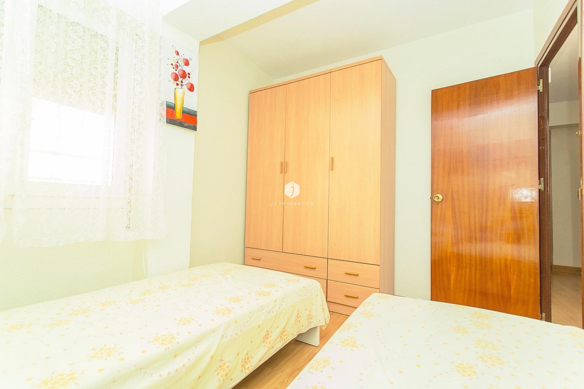 Resale - Apartment / flat -
Torrevieja - Playa del Cura