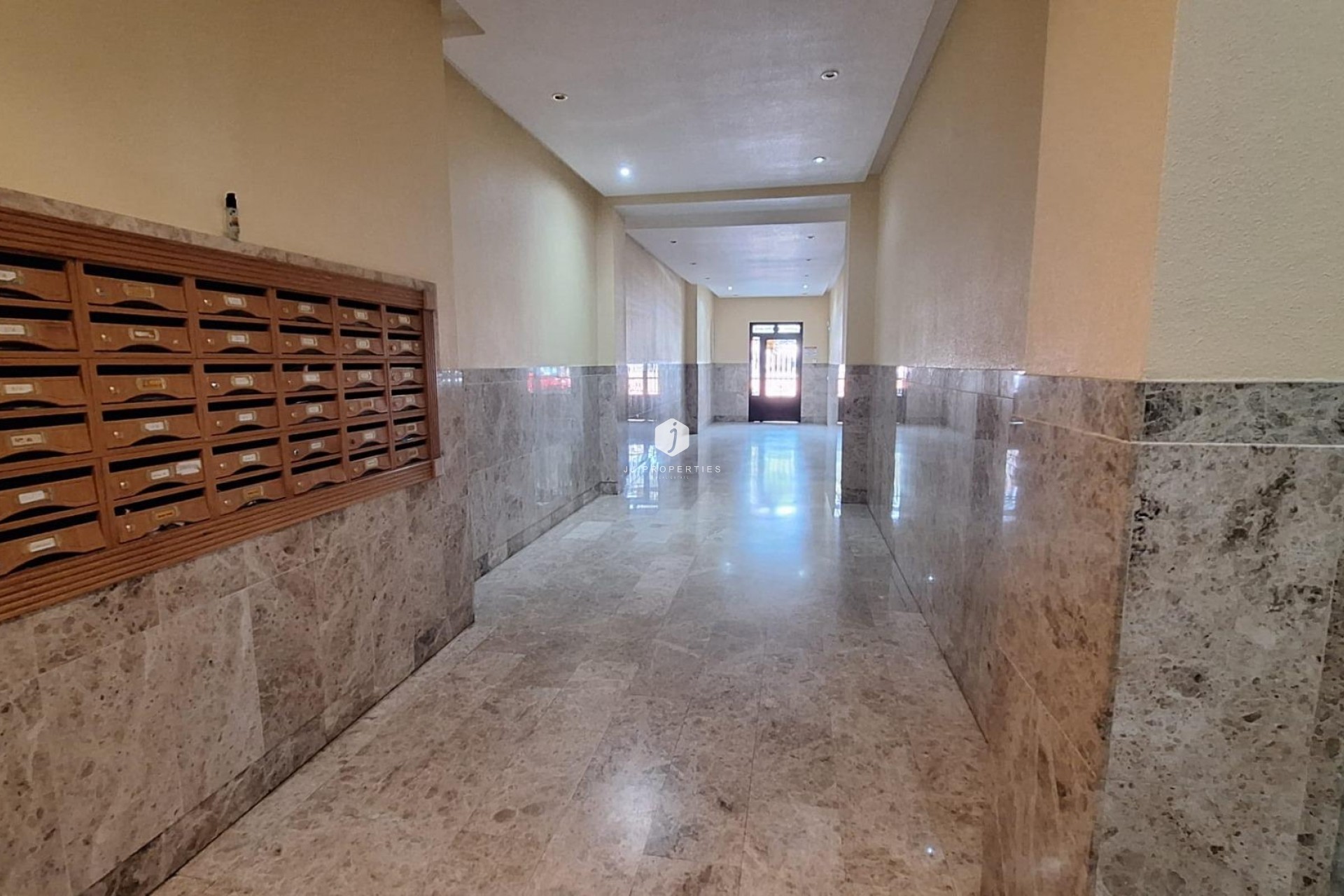 Resale - Apartment / flat -
Torrevieja - Playa del Cura