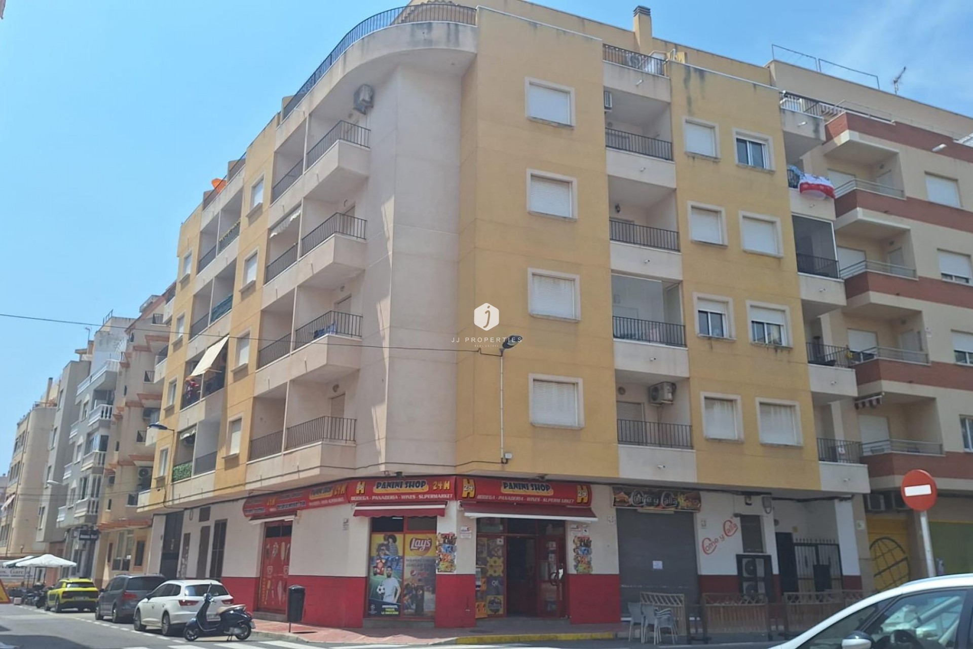 Resale - Apartment / flat -
Torrevieja - Playa del Cura