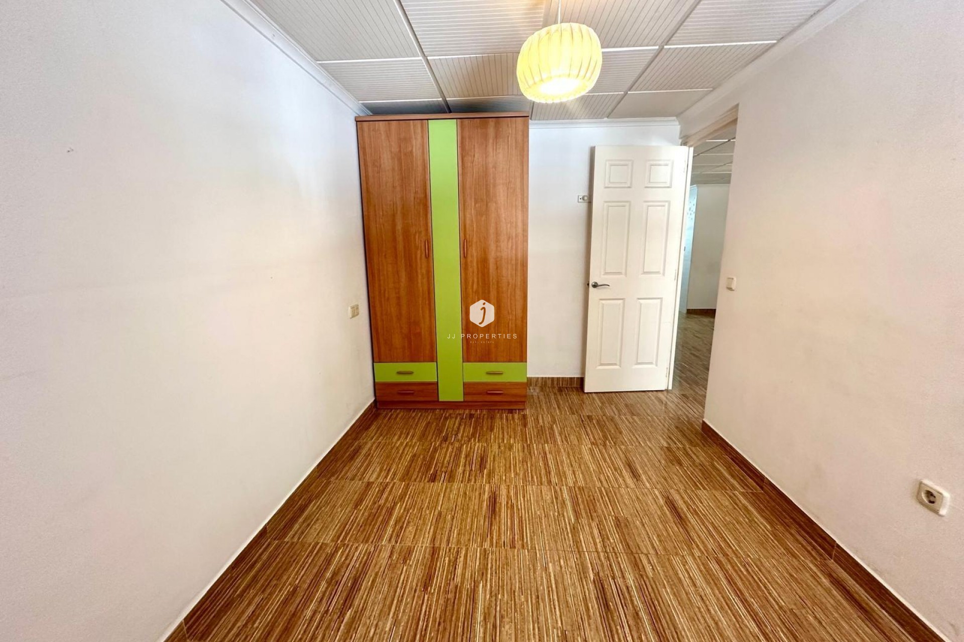 Resale - Apartment / flat -
Torrevieja - Playa del Cura